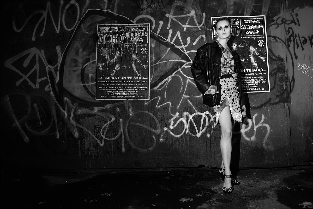 PUNK WESTERN — Look 4