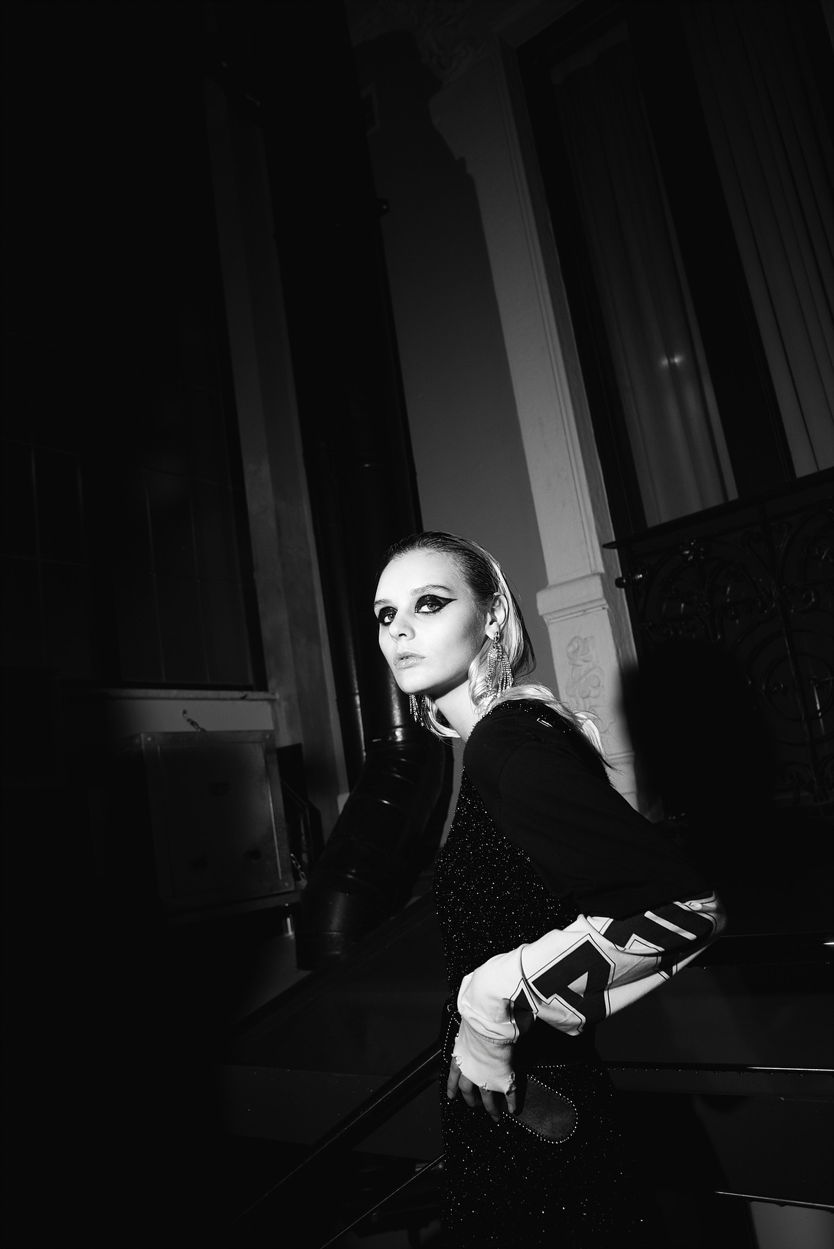 PUNK WESTERN — Look 12