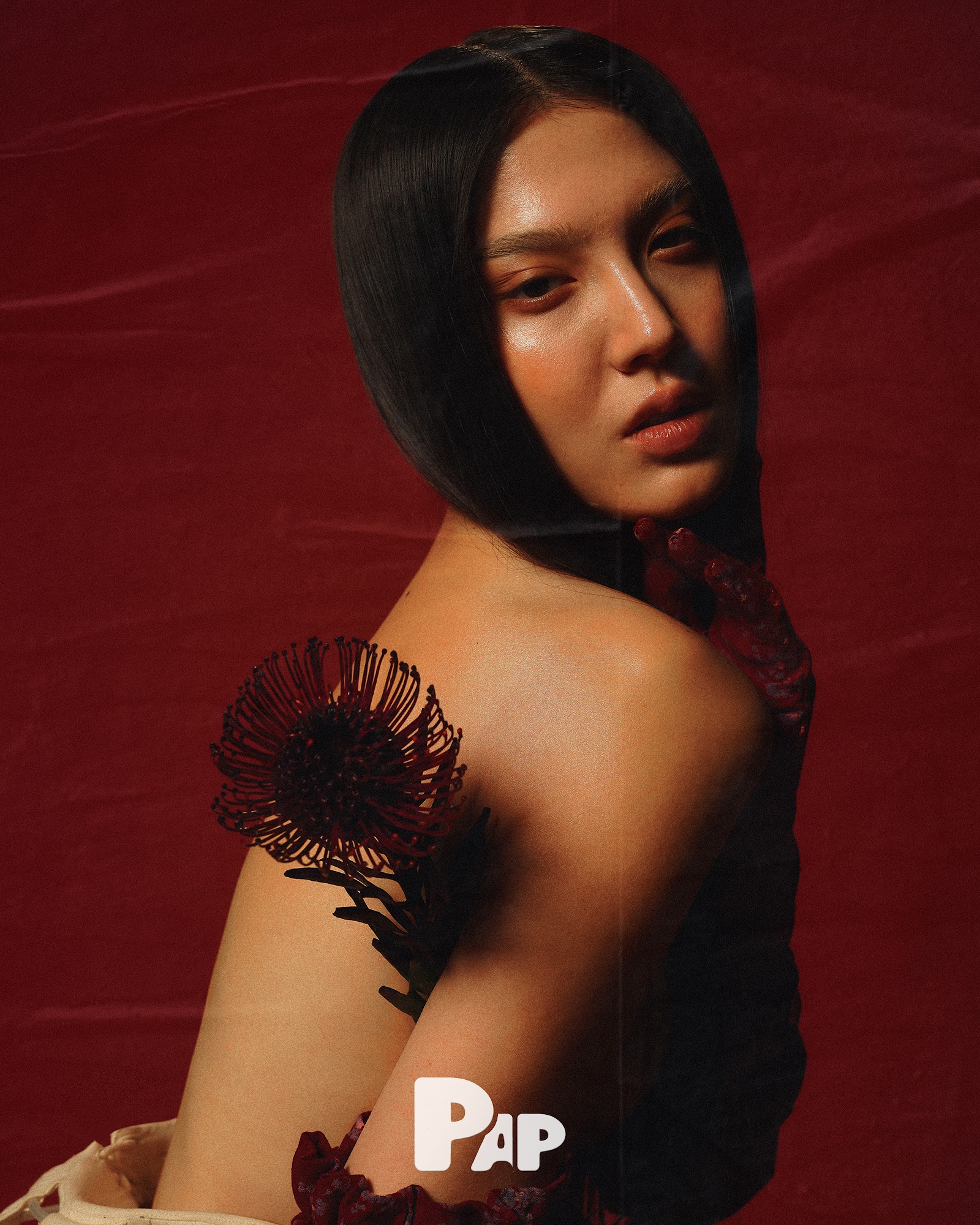 HERSTORY OF THE FLOWER — Look 17