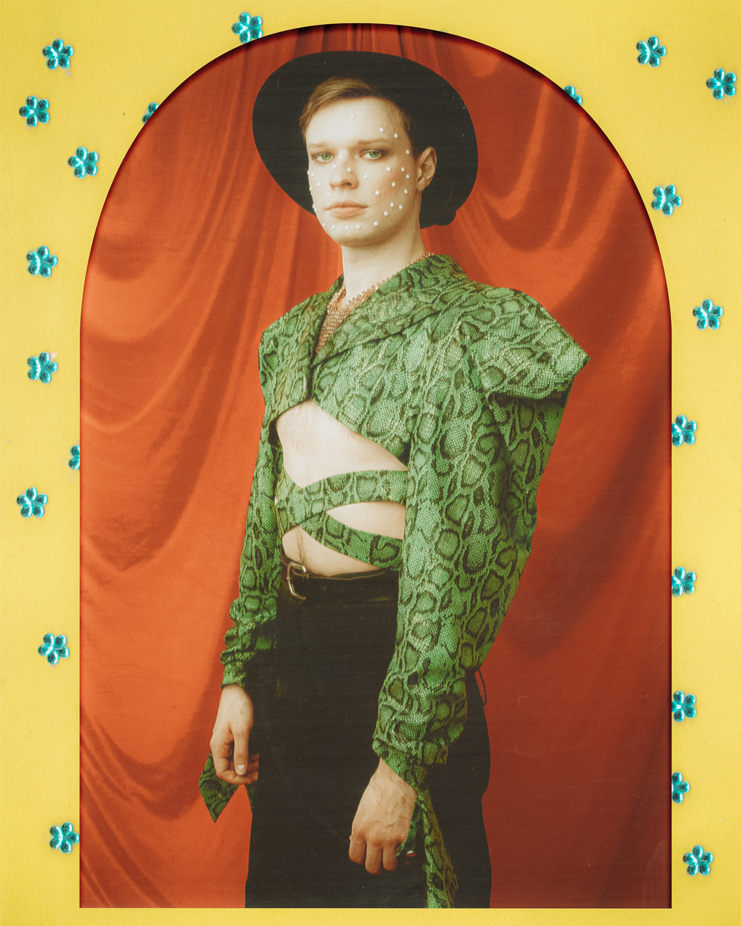THE SAND — Look 8
