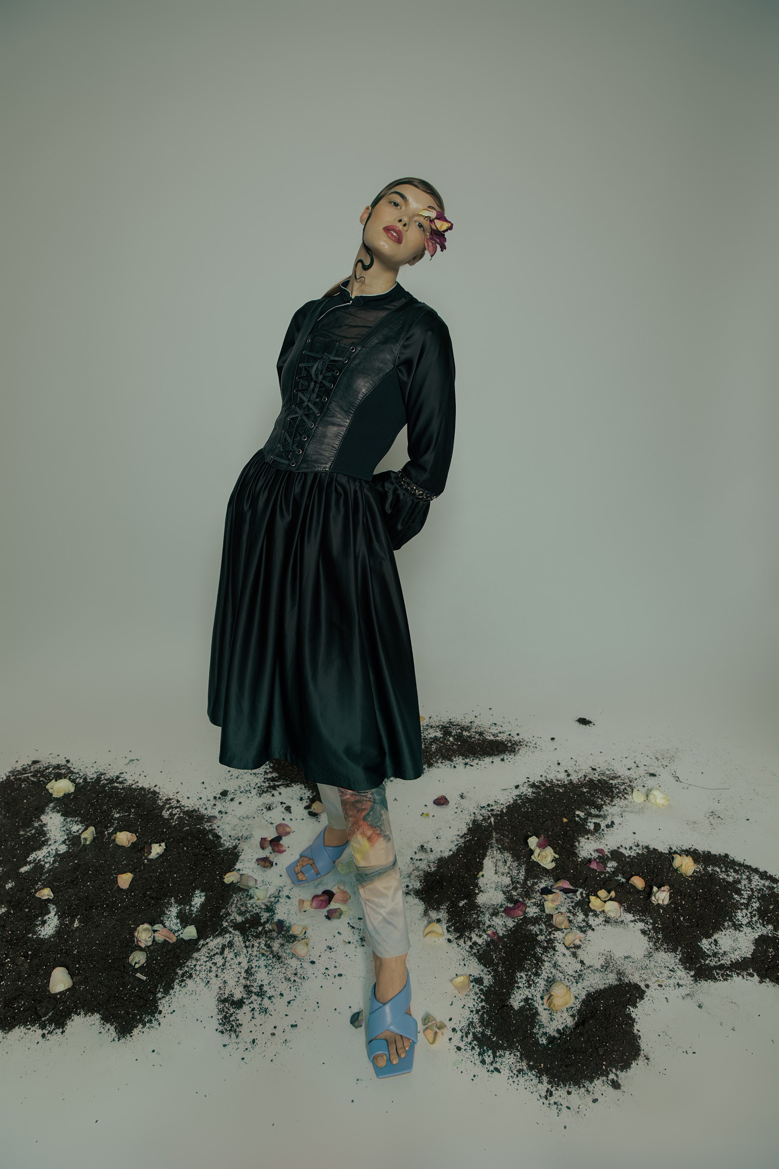 DAUGHTERS OF THE EARTH — Look 4