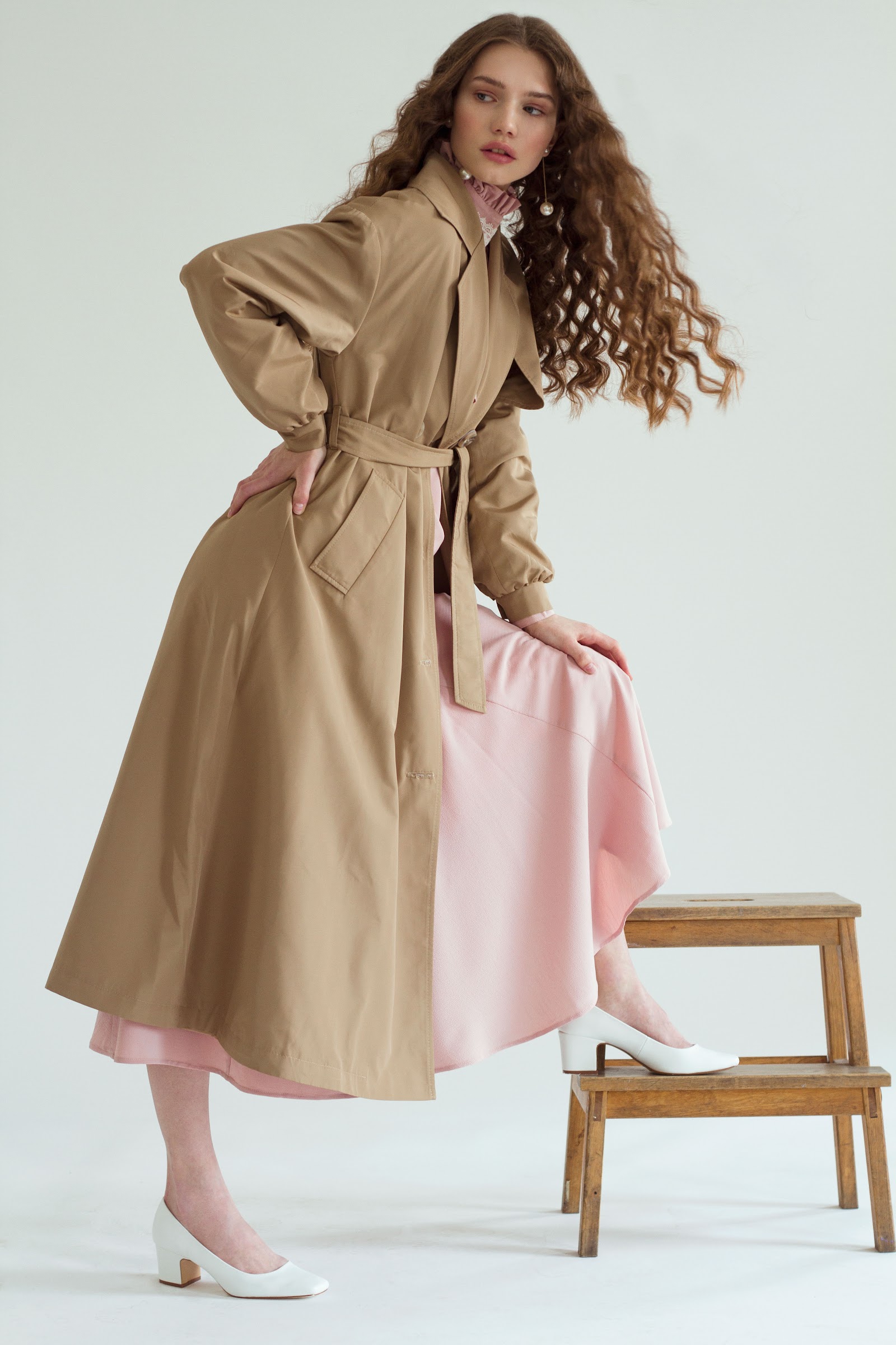 STEALING BEAUTY — Look 4