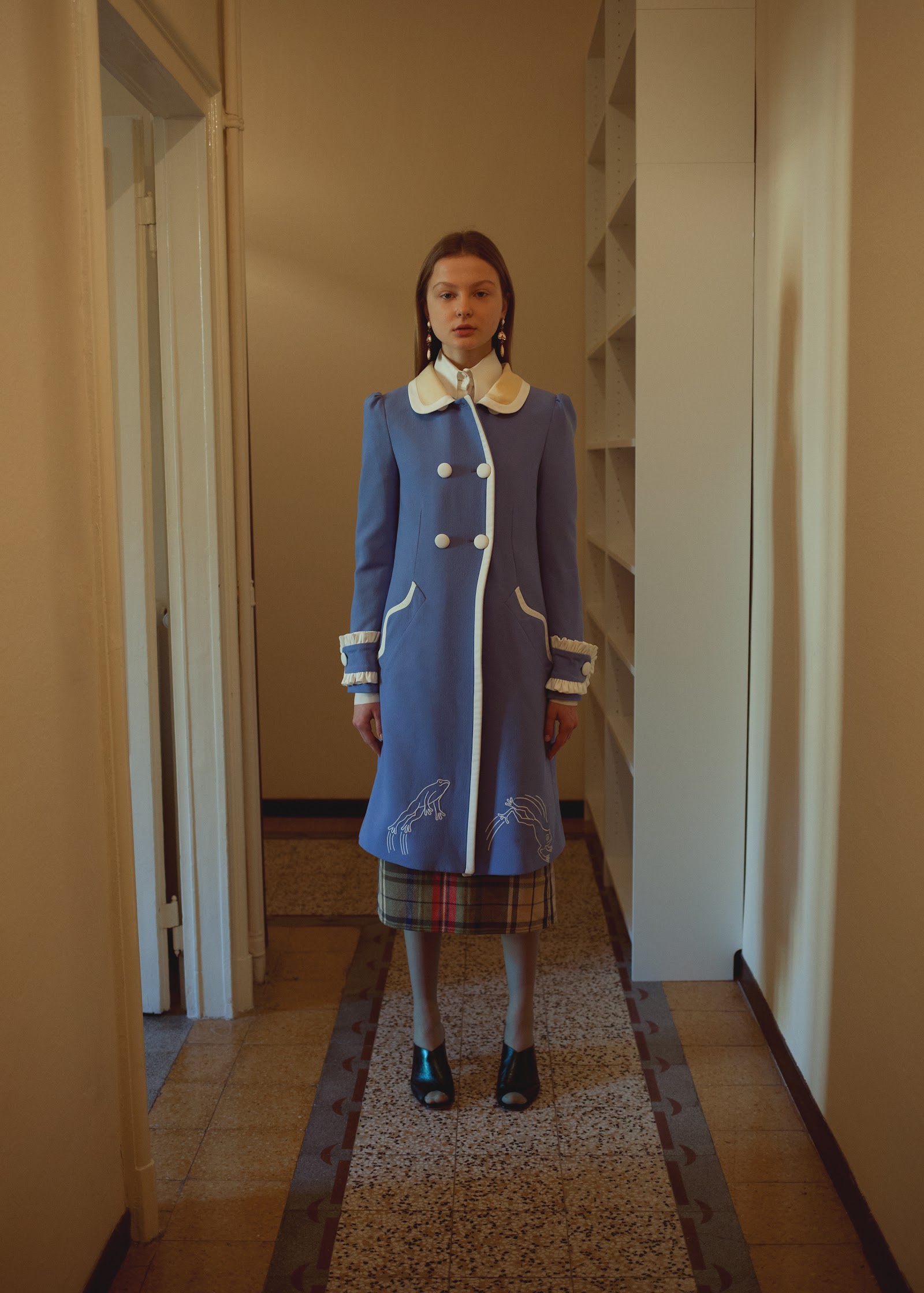 LEAVING — Look 2