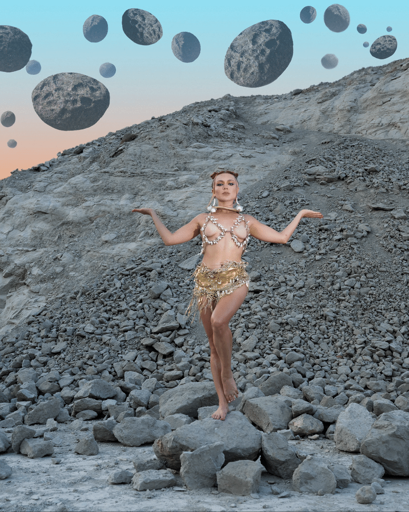 ANDROMEDA — Look 9