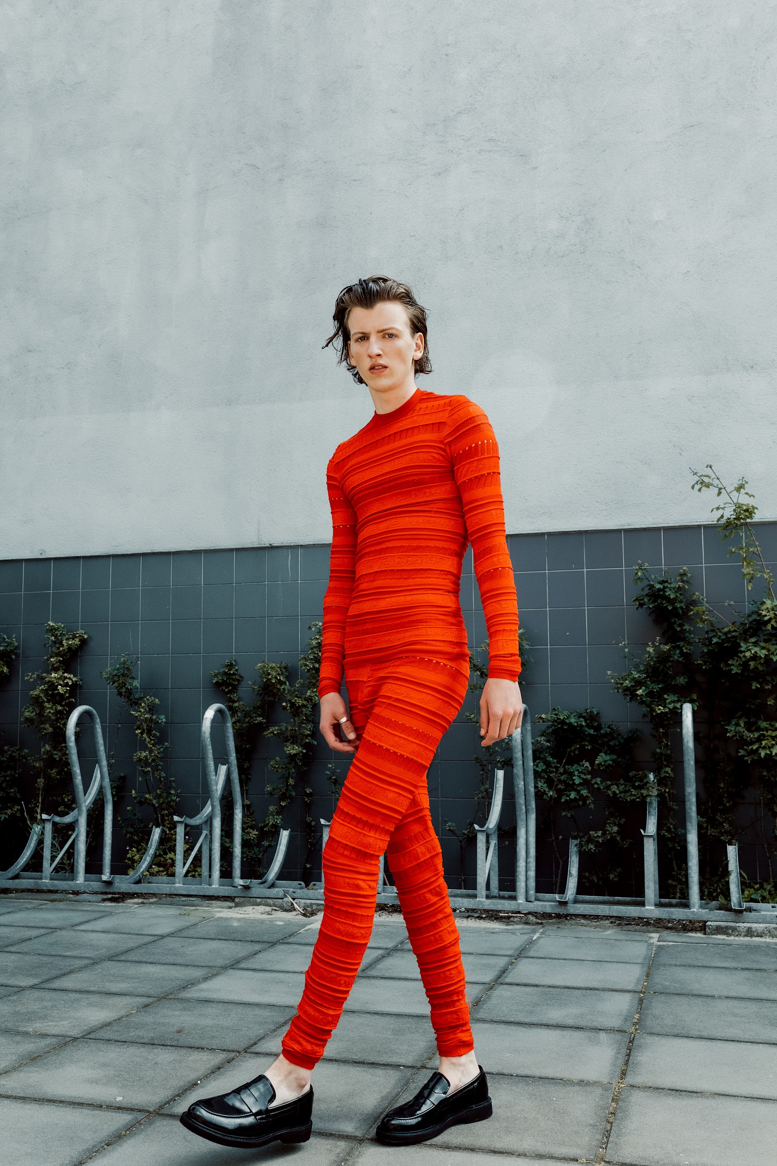 GOLDEN BOY — Look 8