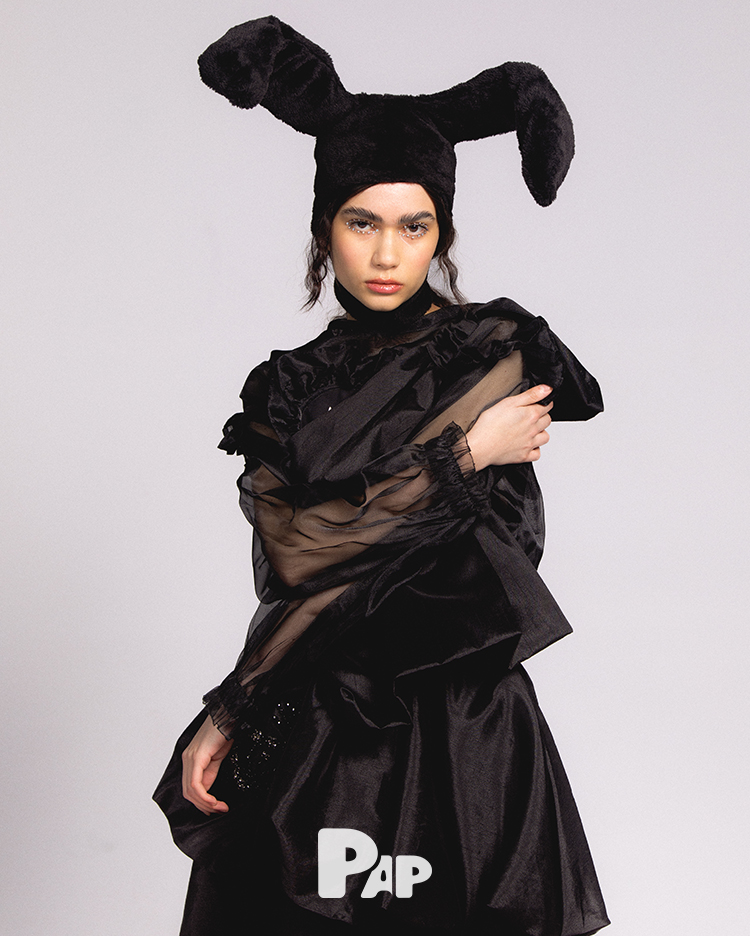 PILLOW TALK — Look 8