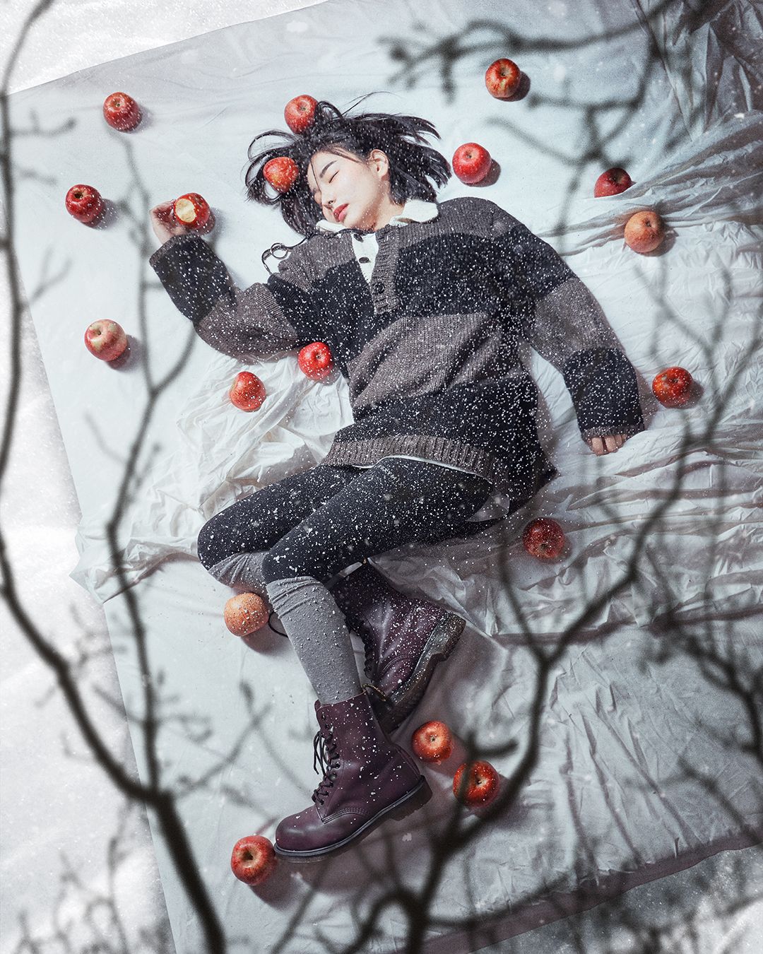 URBAN SNOW WHITE — Look 8