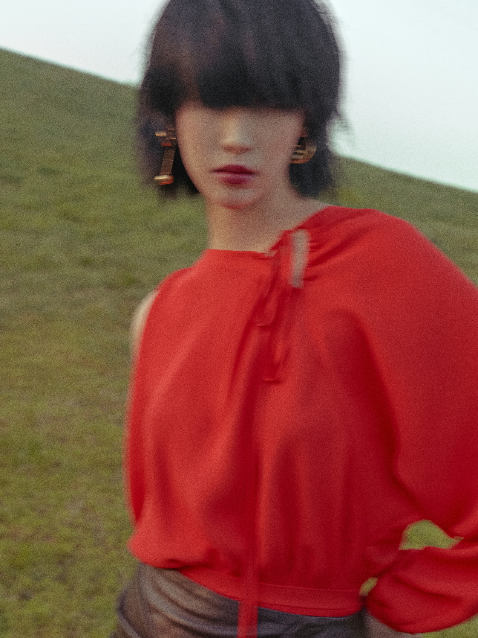 OFFICE HUMAN : BLINDFOLD — Look 5
