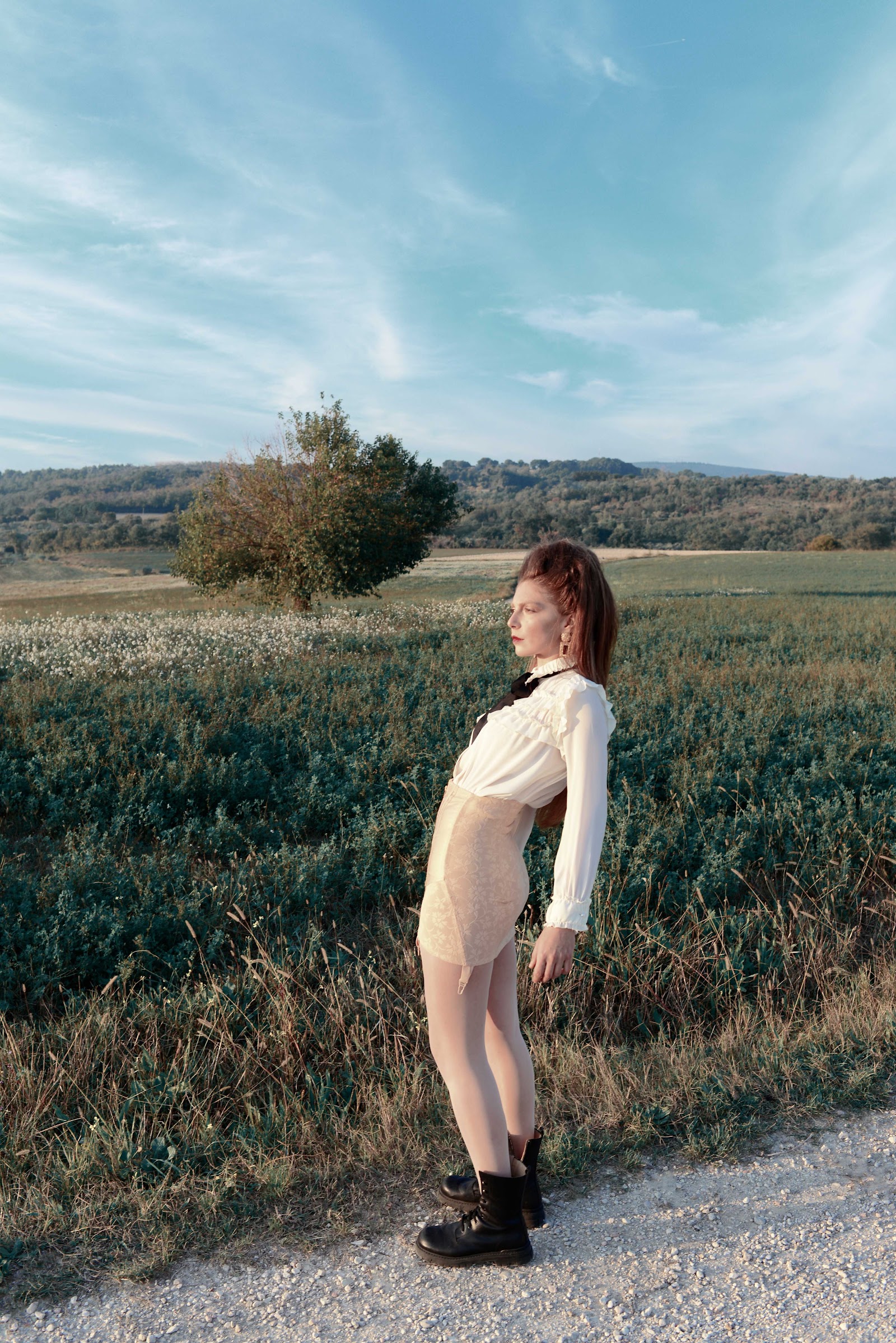 PRETTY VACANT — Look 5