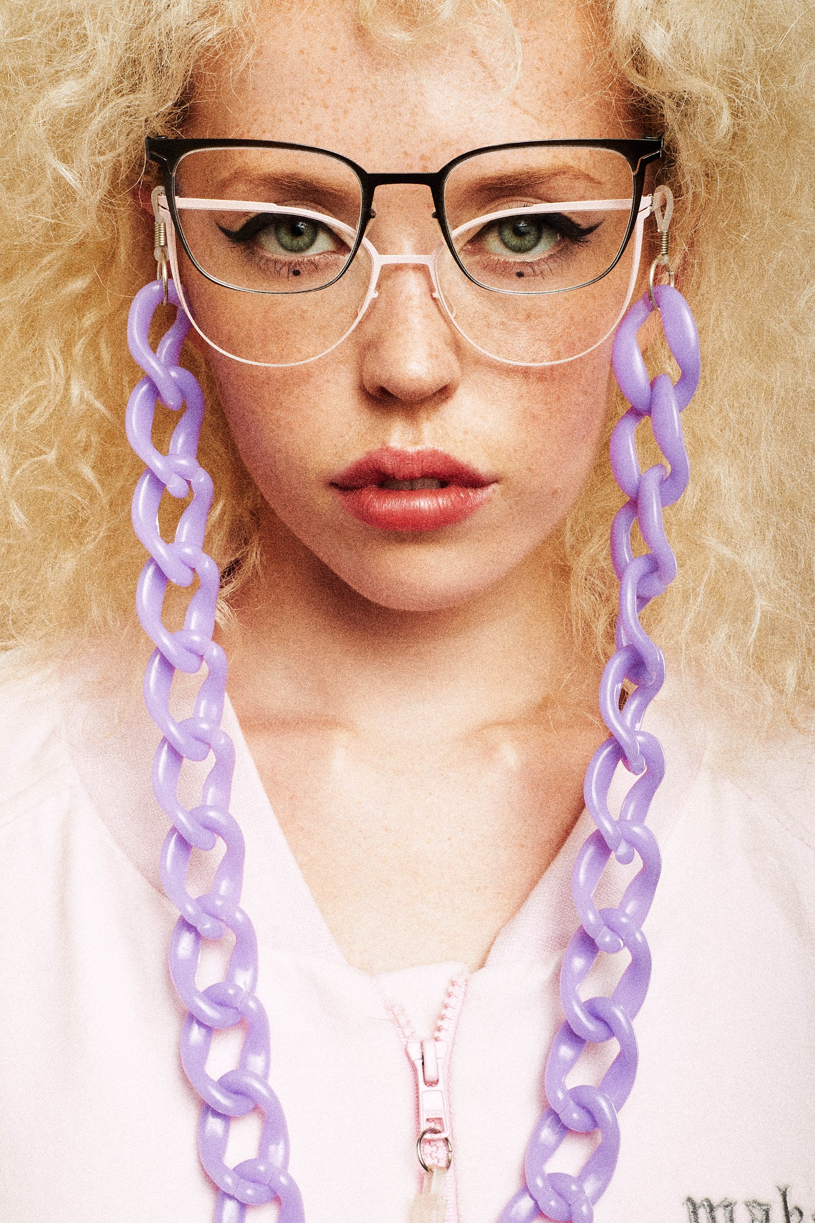 PLASTIC PLANET — Look 7