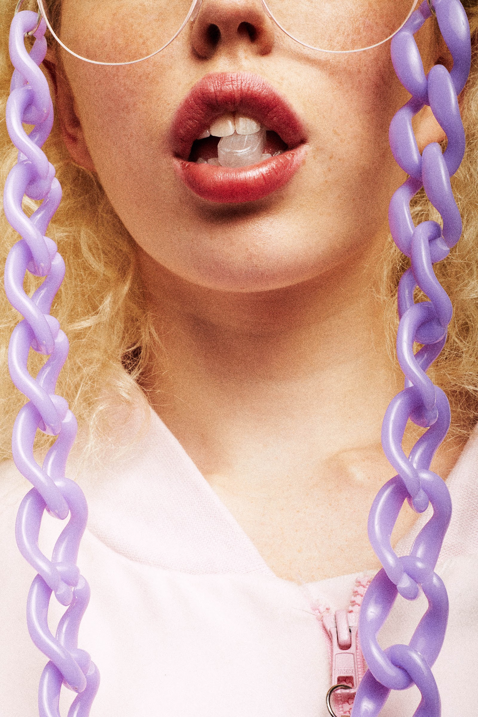 PLASTIC PLANET — Look 9