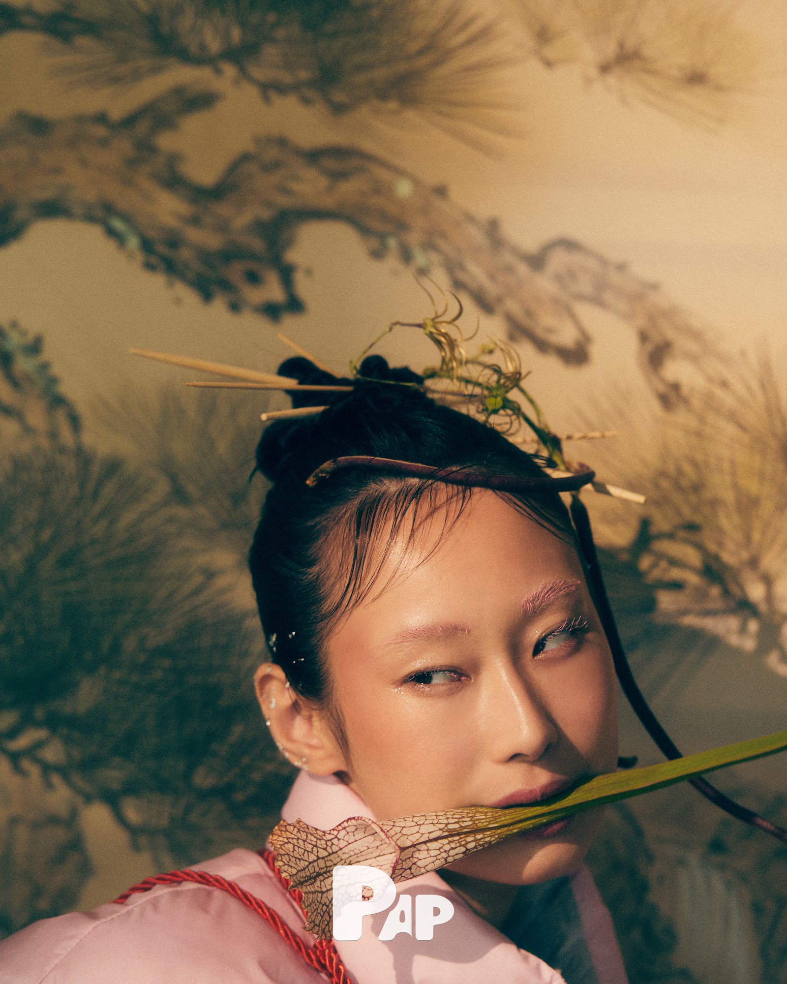 NO CRIME TO STEAL FLOWERS — Look 2