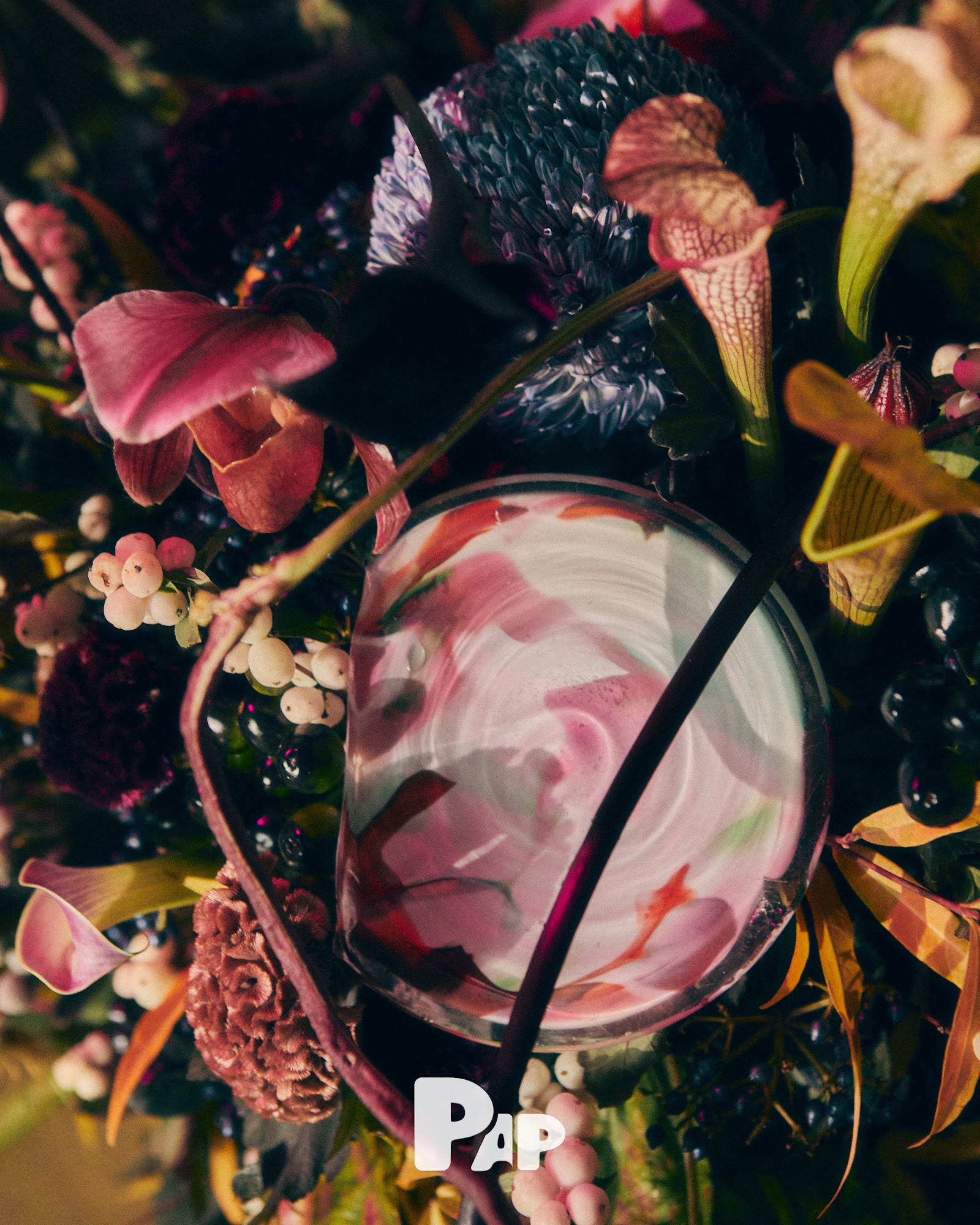 NO CRIME TO STEAL FLOWERS — Look 7