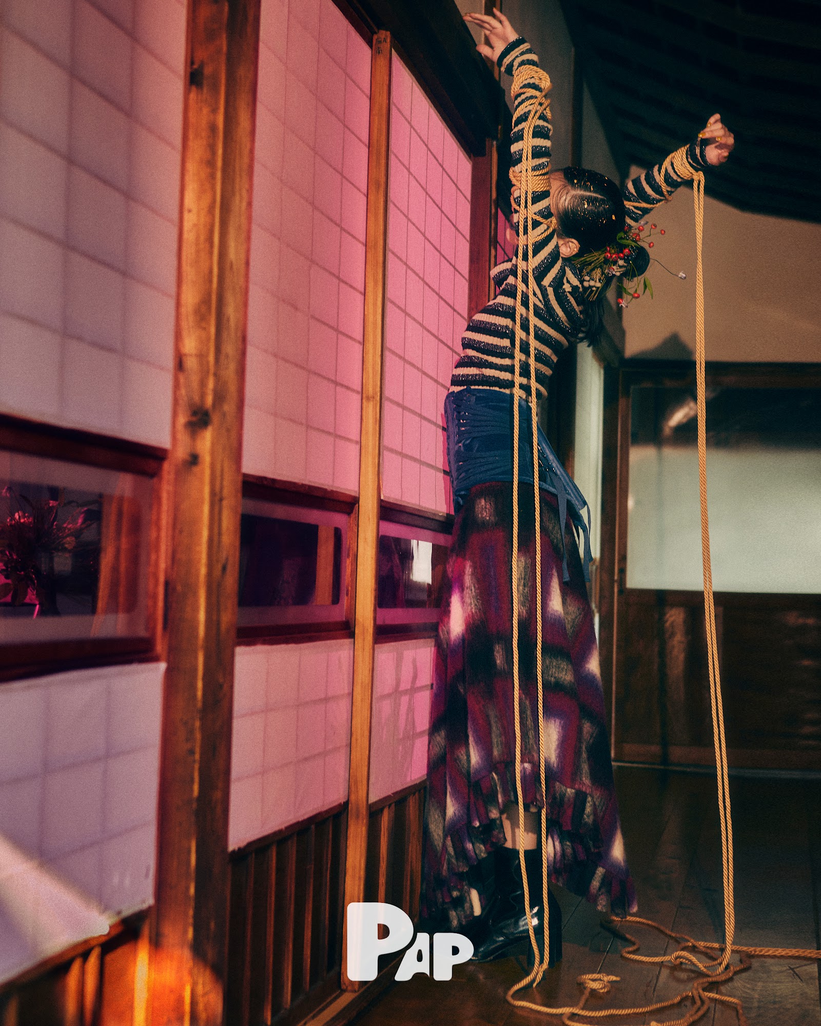 NO CRIME TO STEAL FLOWERS — Look 8