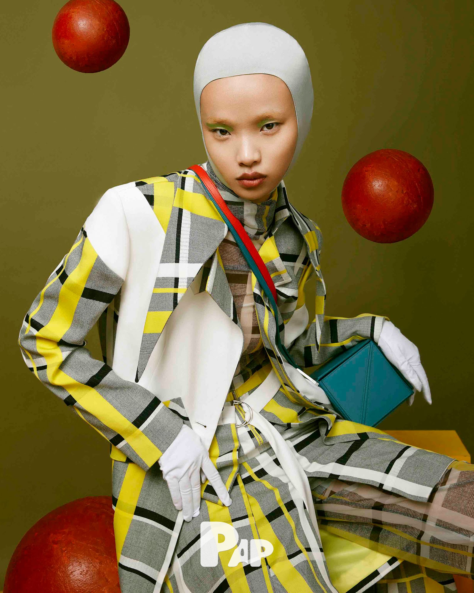 UNCONVENTIONALITY — Look 8