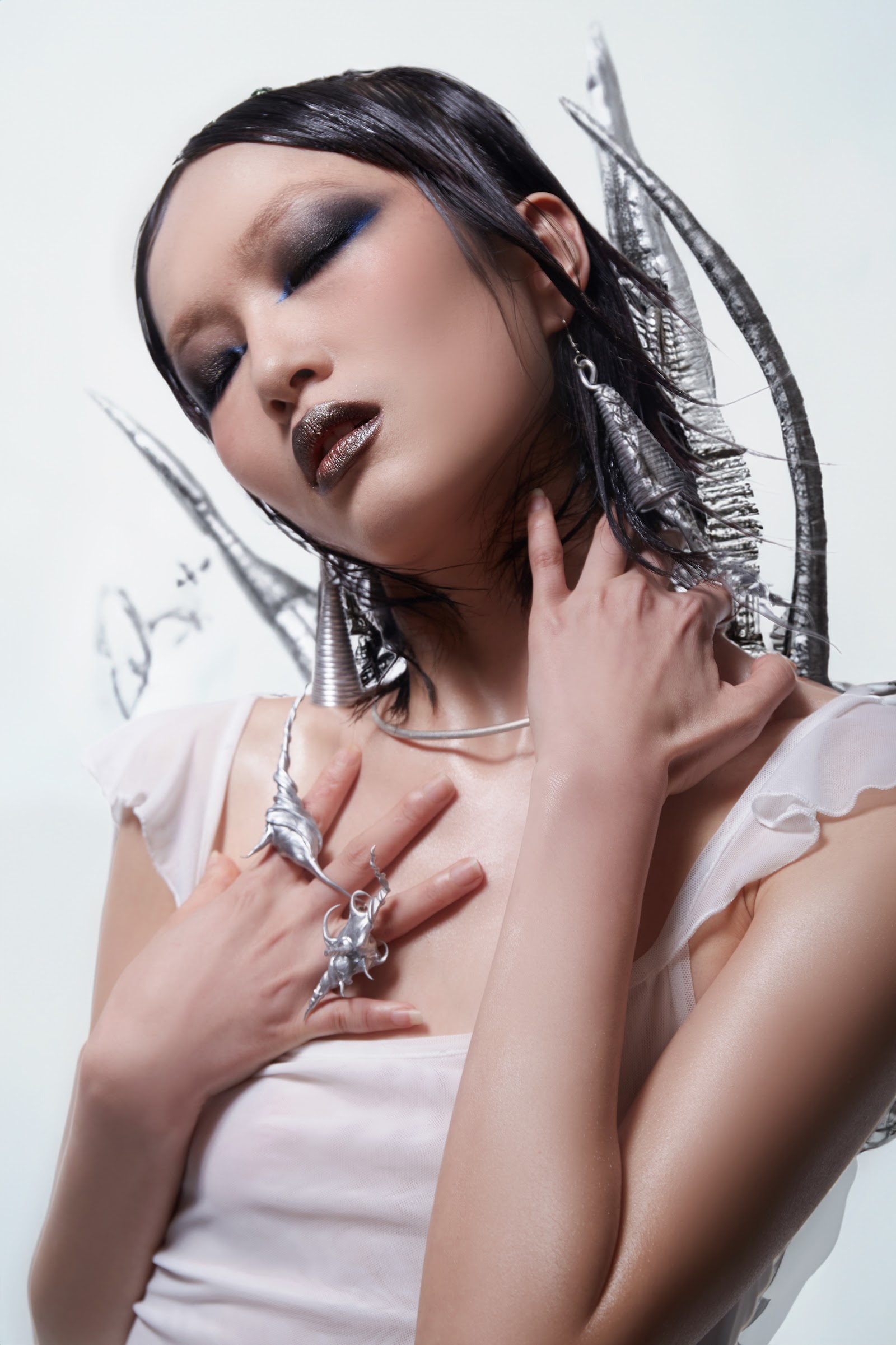 EQUINOX — Look 17