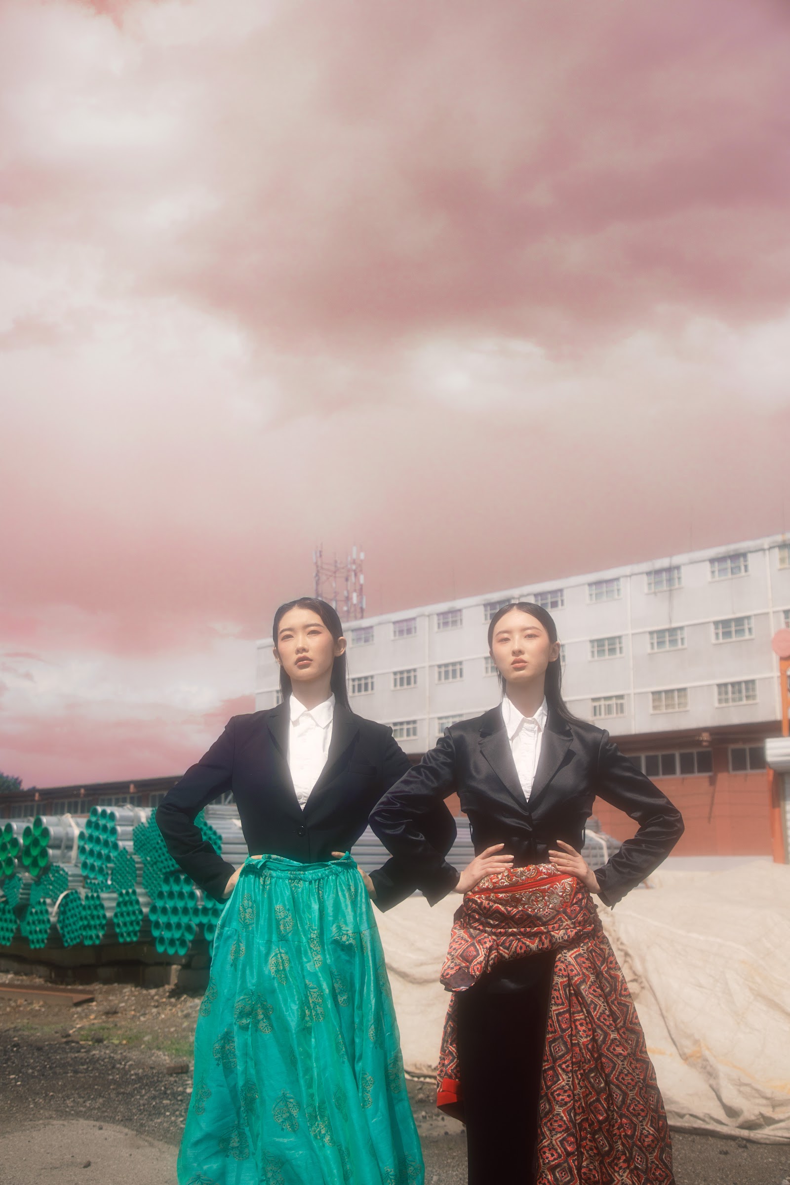 THE EARTH CRISIS — Look 7
