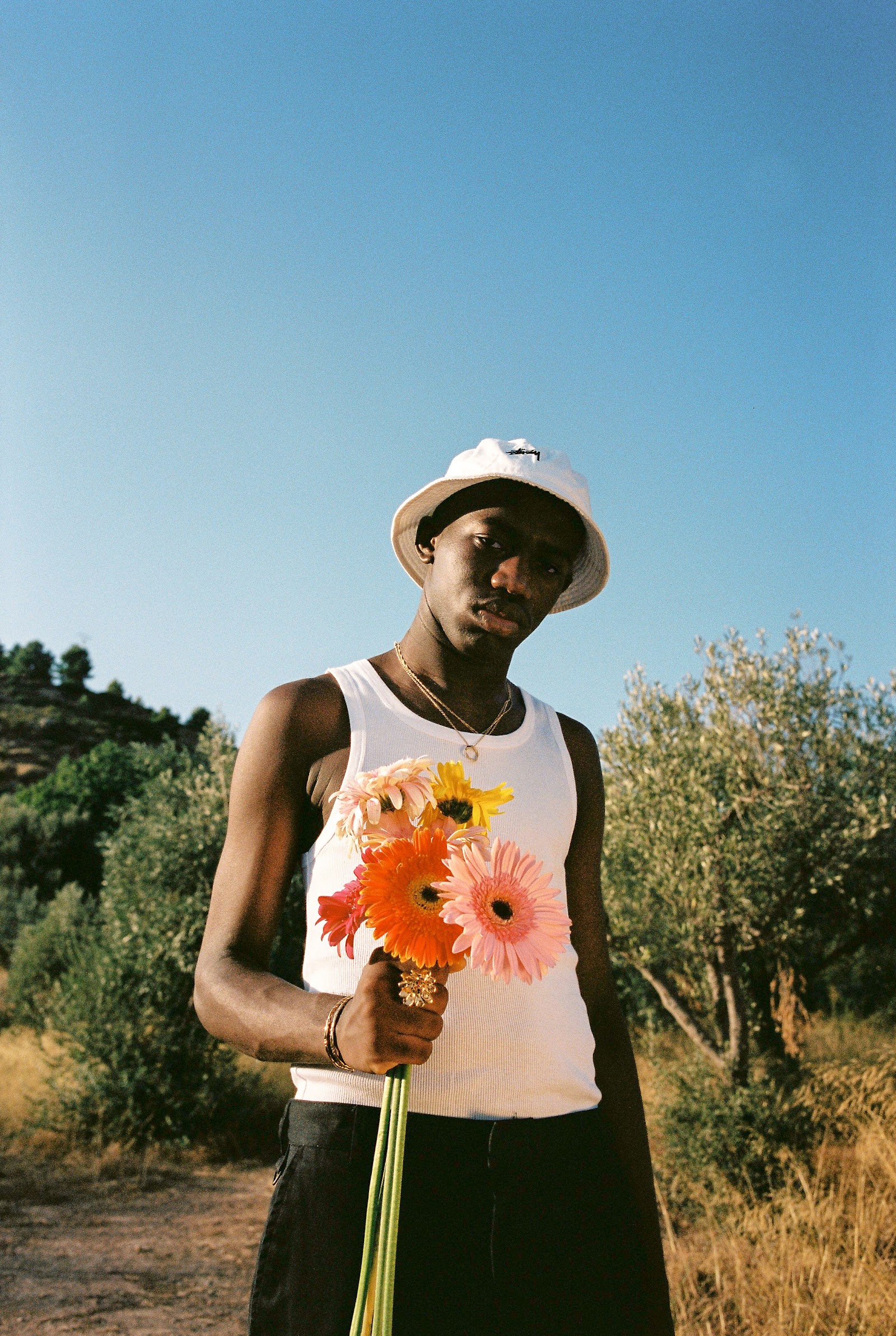 LONG STORY SHORT: A SUMMER LOVE — Look 16