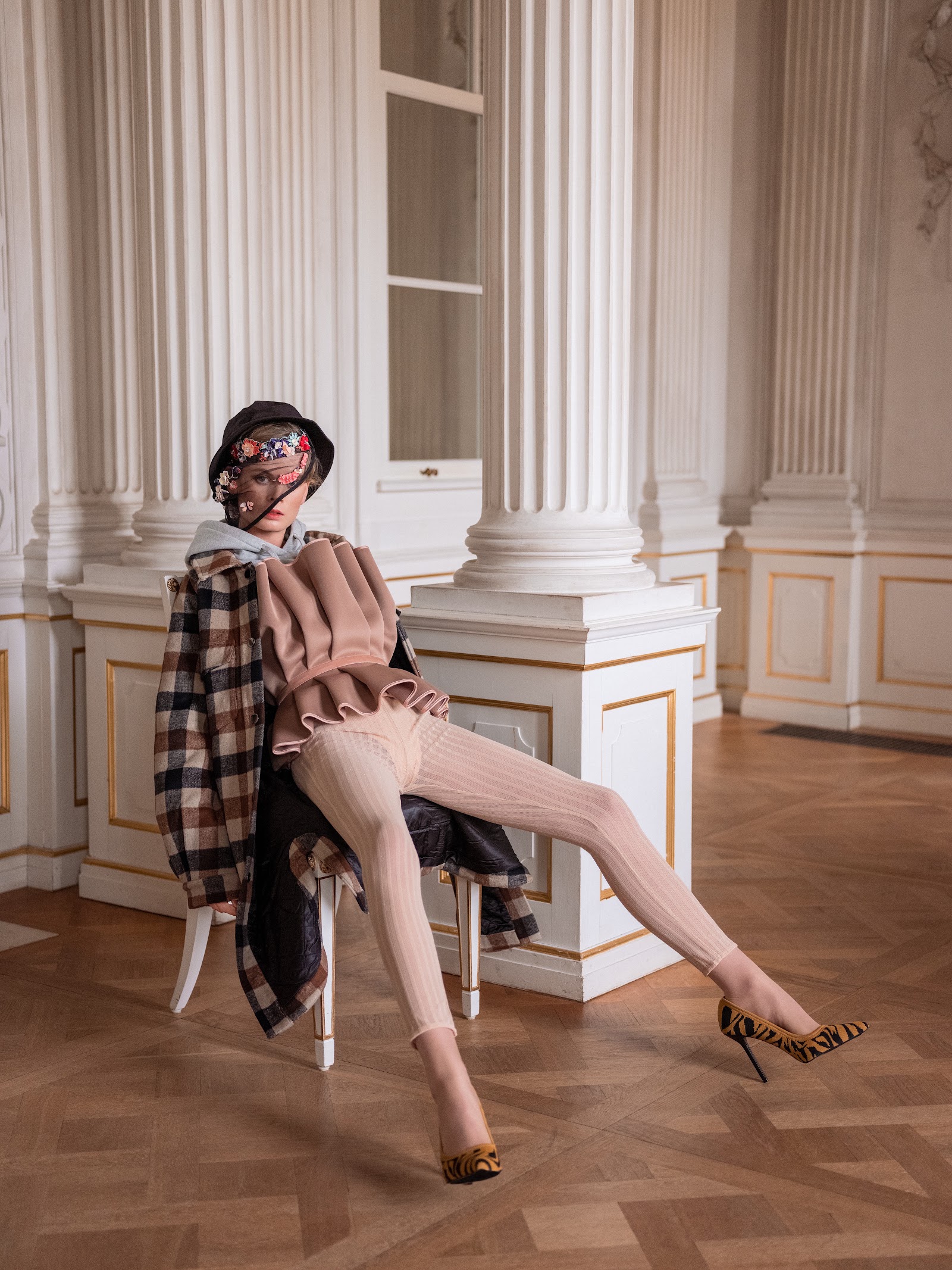 LONESOME BLUES — Look 8