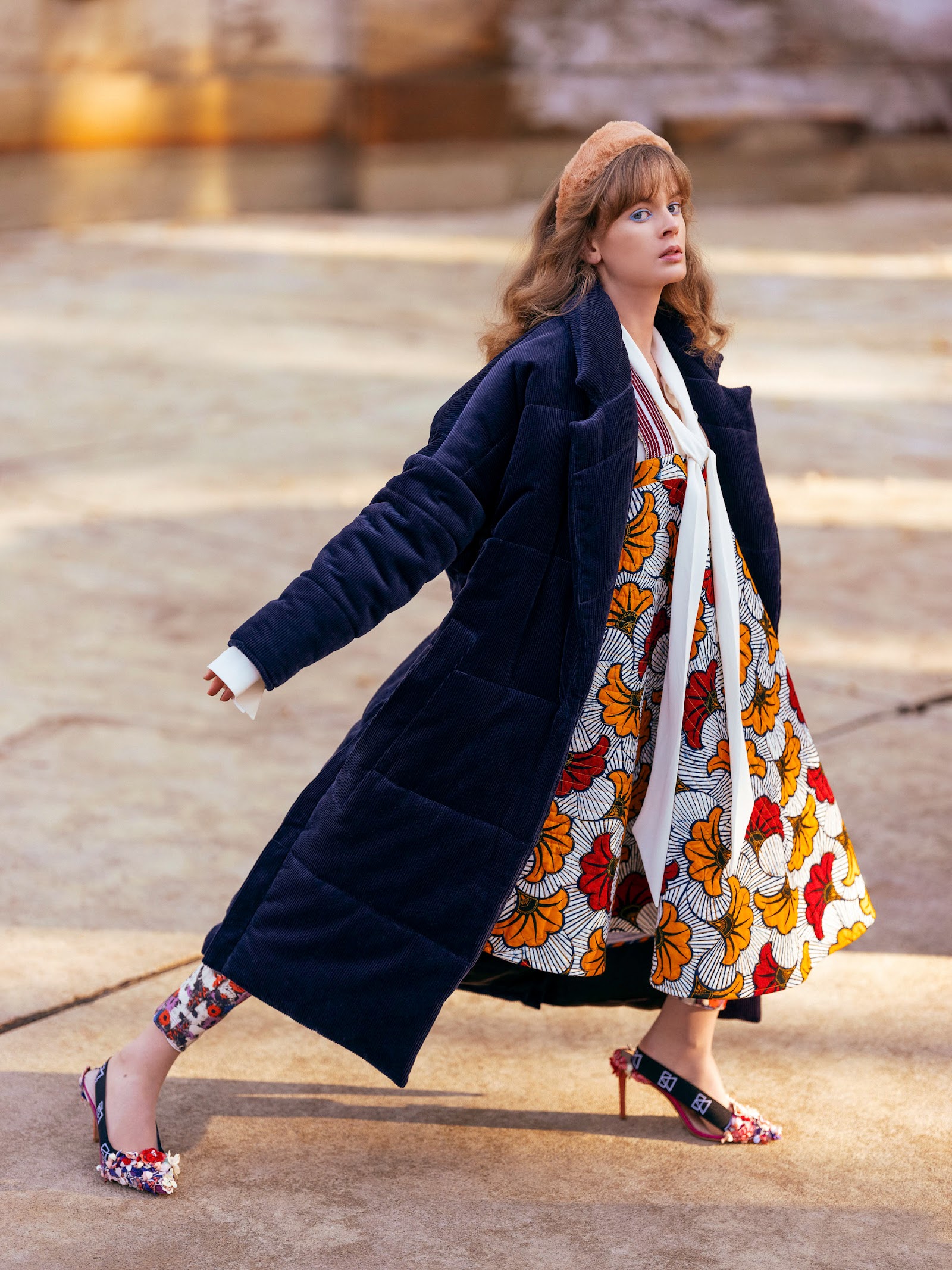 LONESOME BLUES — Look 10