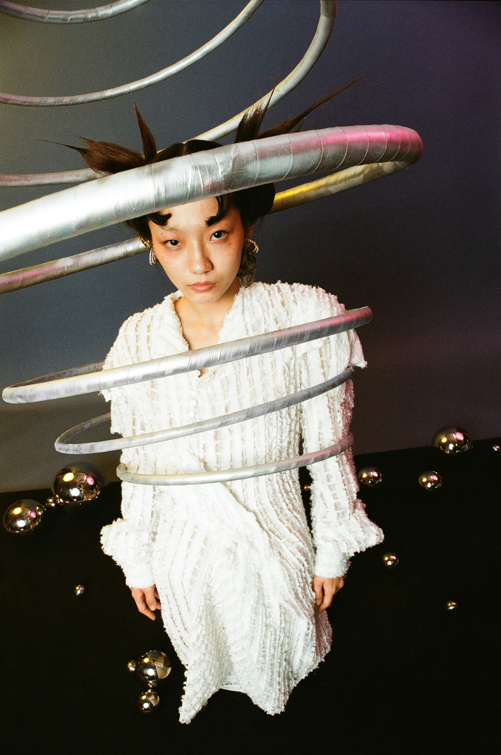 OUTLAND — Look 2