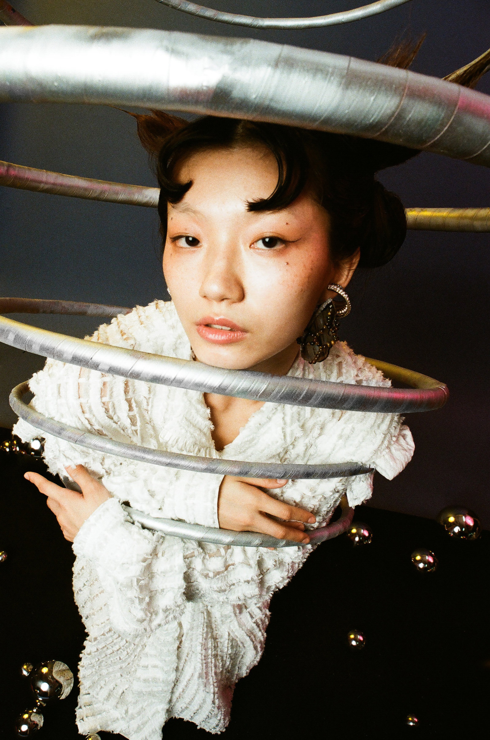 OUTLAND — Look 3