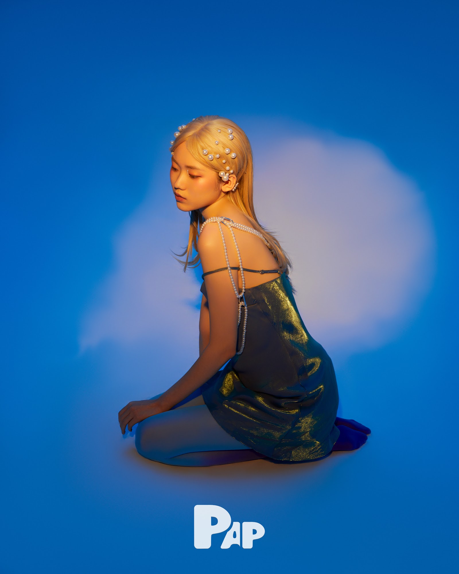 GARDEN OF ESCAPISM — Look 5