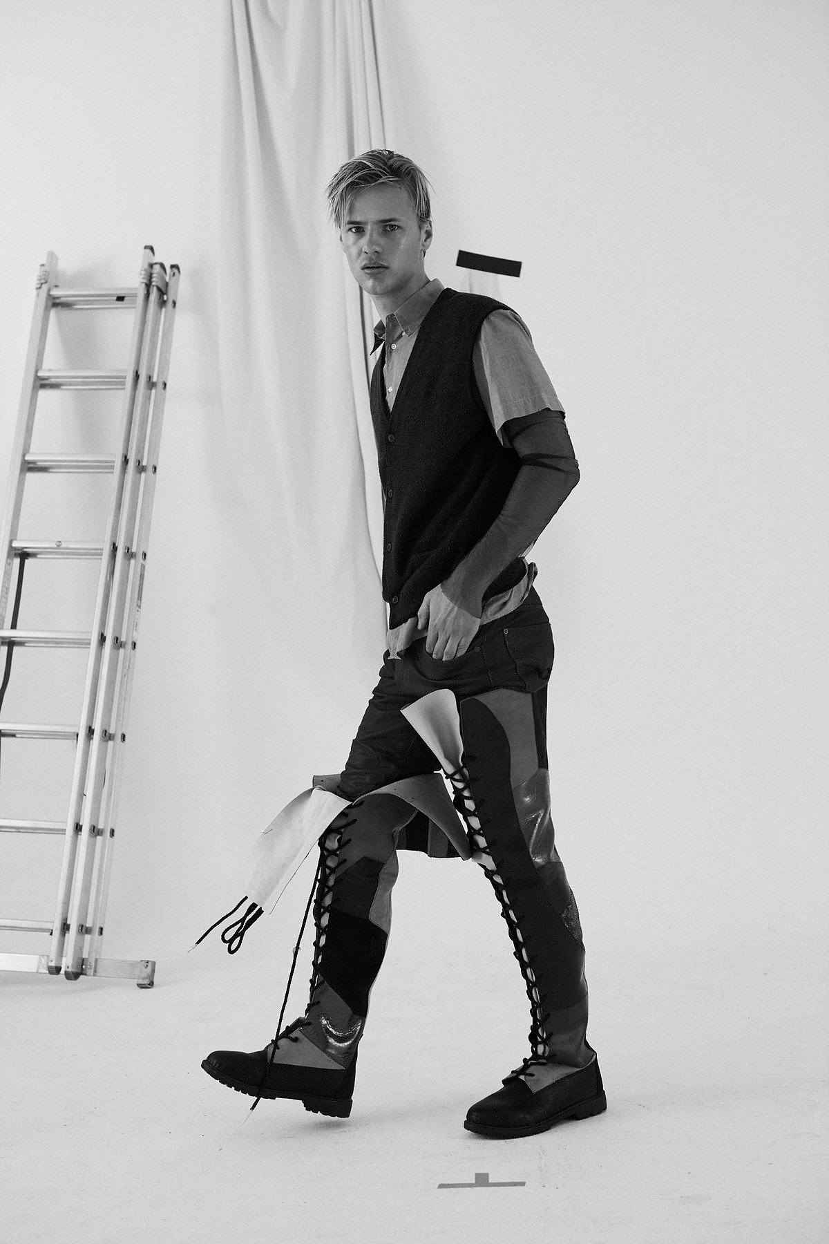 EAST OF EDEN — Look 2