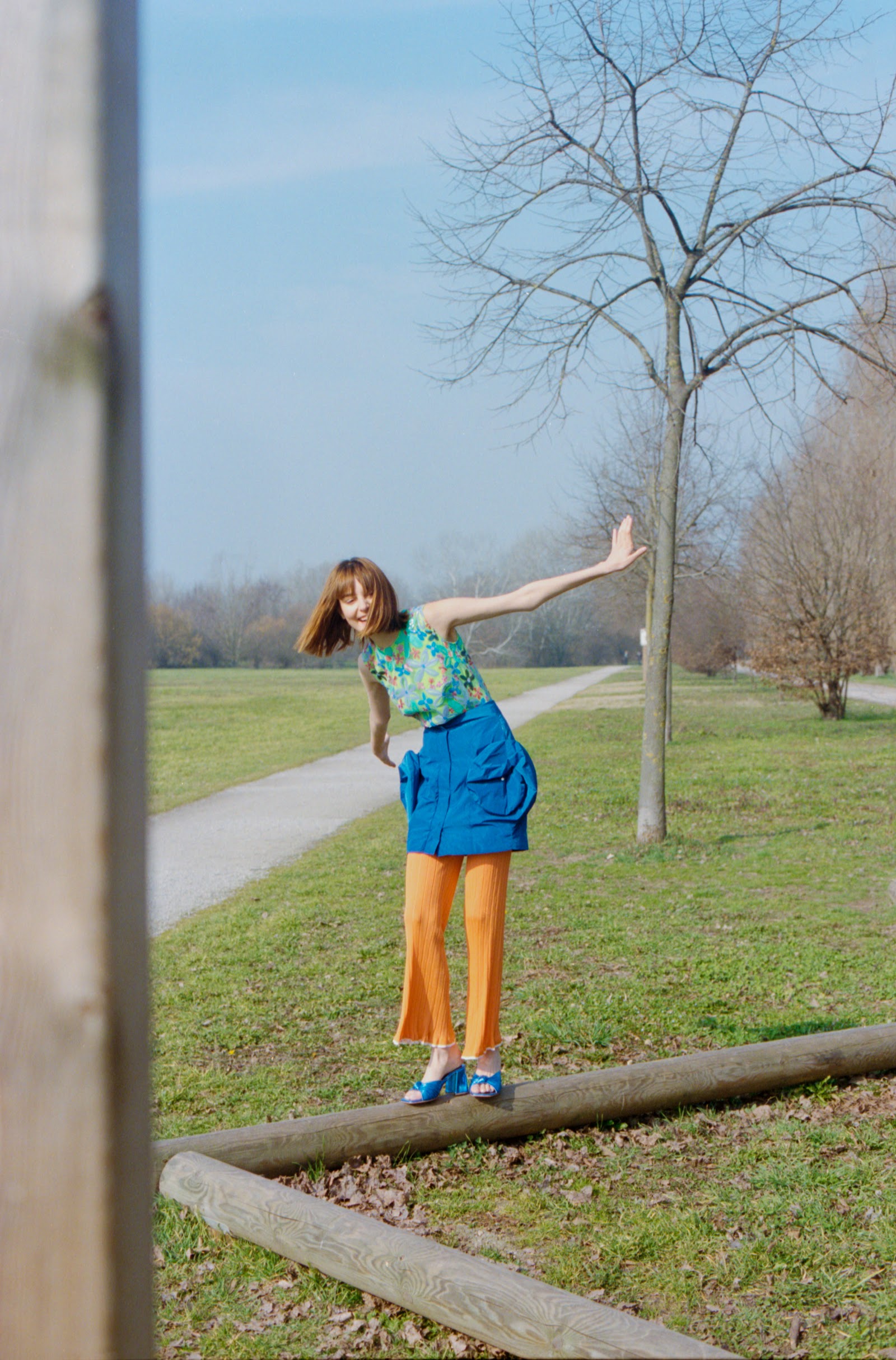 UP IN THE AIR — Look 7