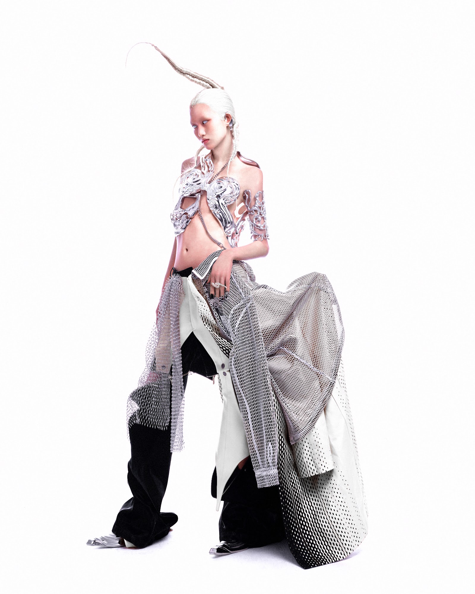 SELFA-ESTABLISS — Look 8