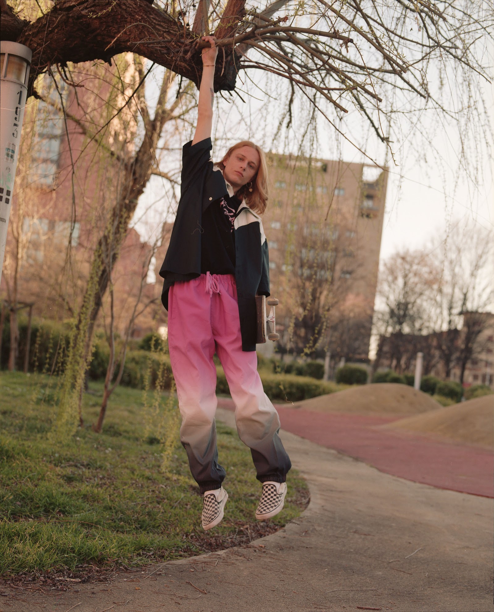 REBEL YOUNG — Look 11