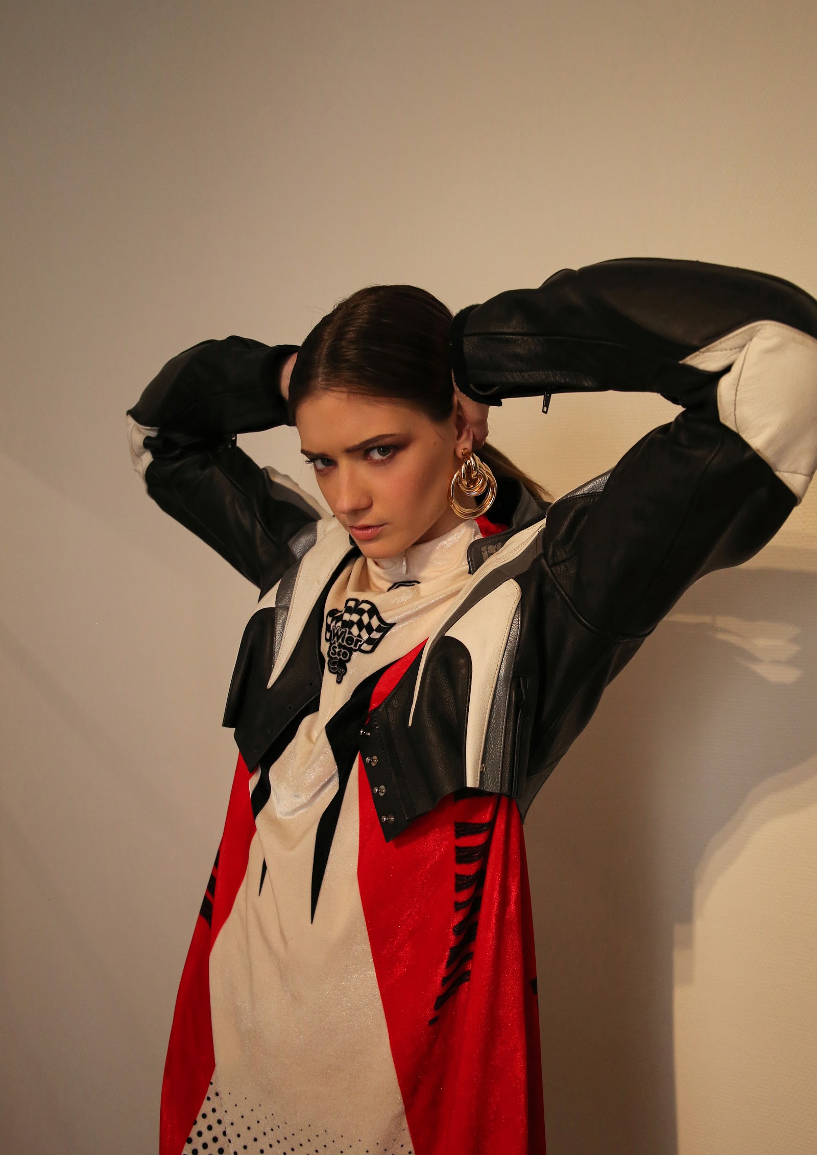CLEO IN GREEN VELVET — Look 8