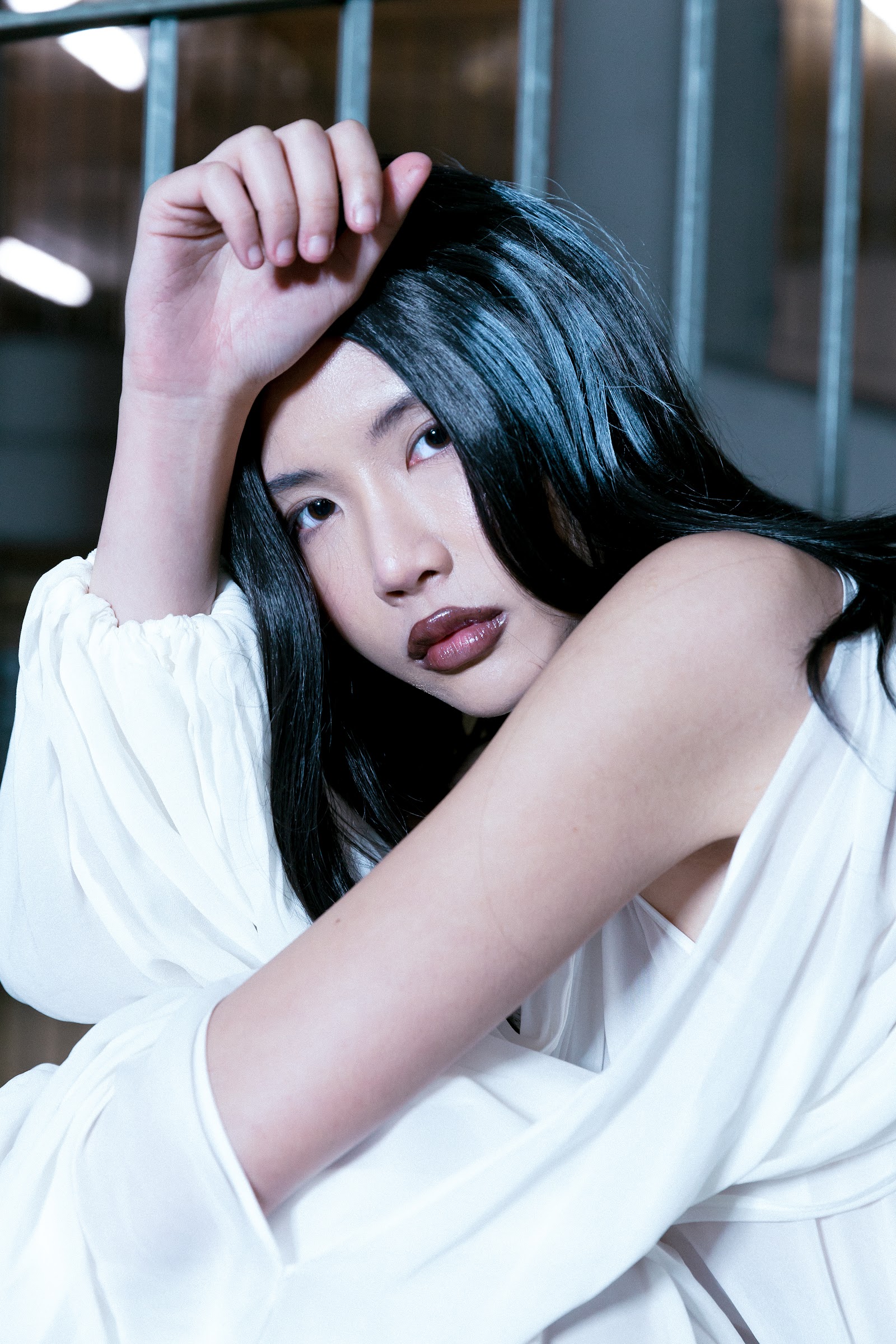 SILVER LINING — Look 9