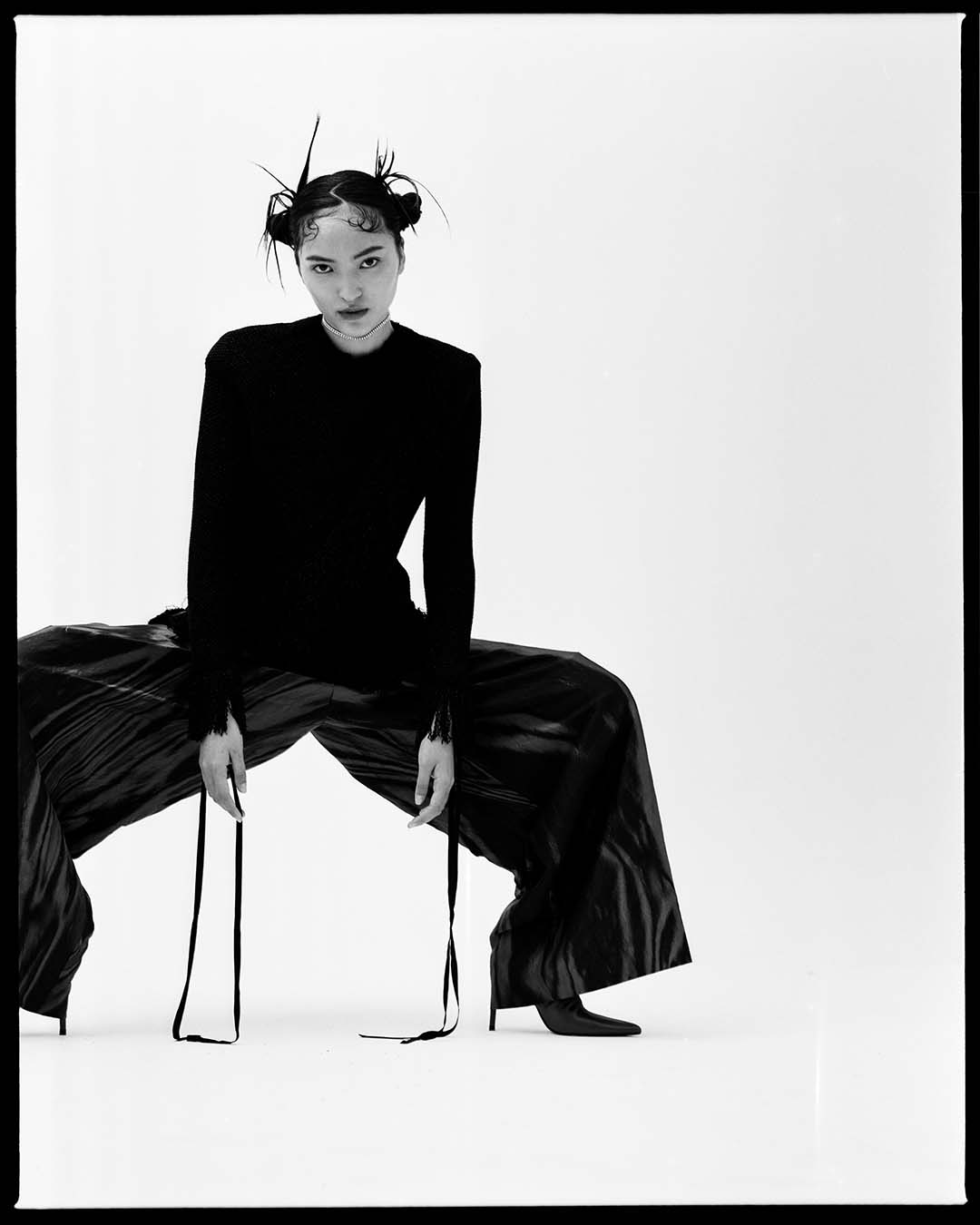 INVISIBLE GAME — Look 2