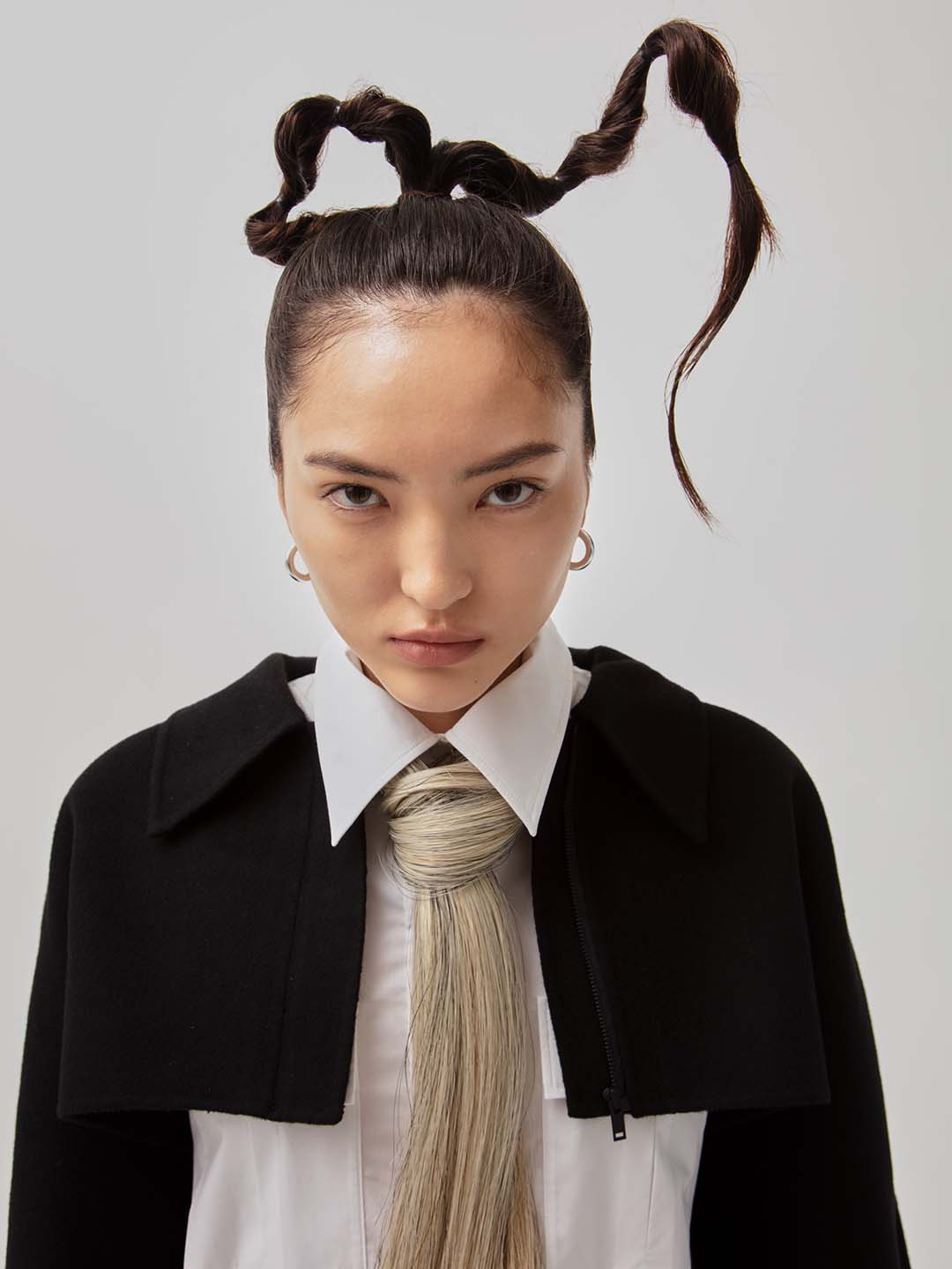 INVISIBLE GAME — Look 3
