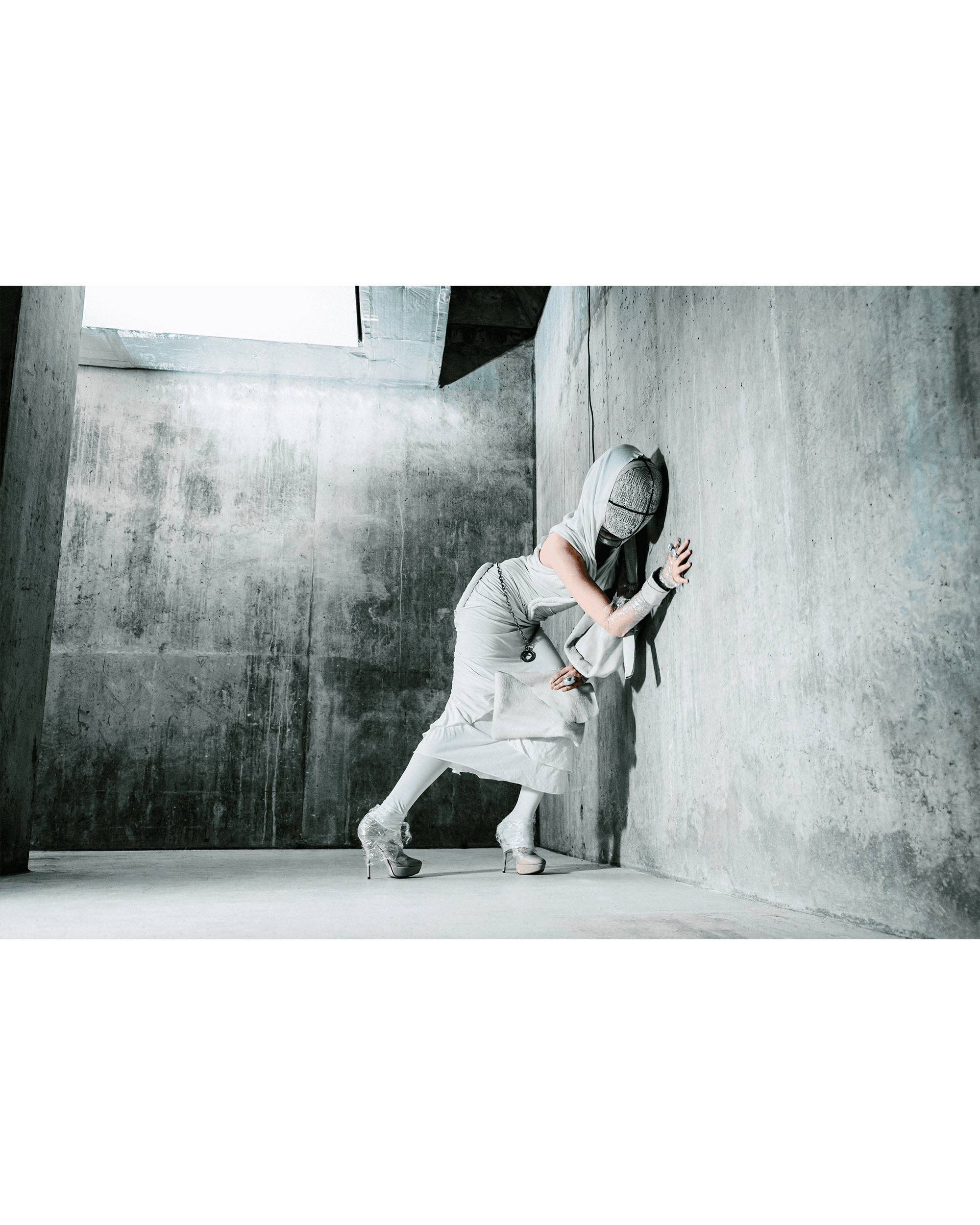 Exit Void Bizzarre — Look 2
