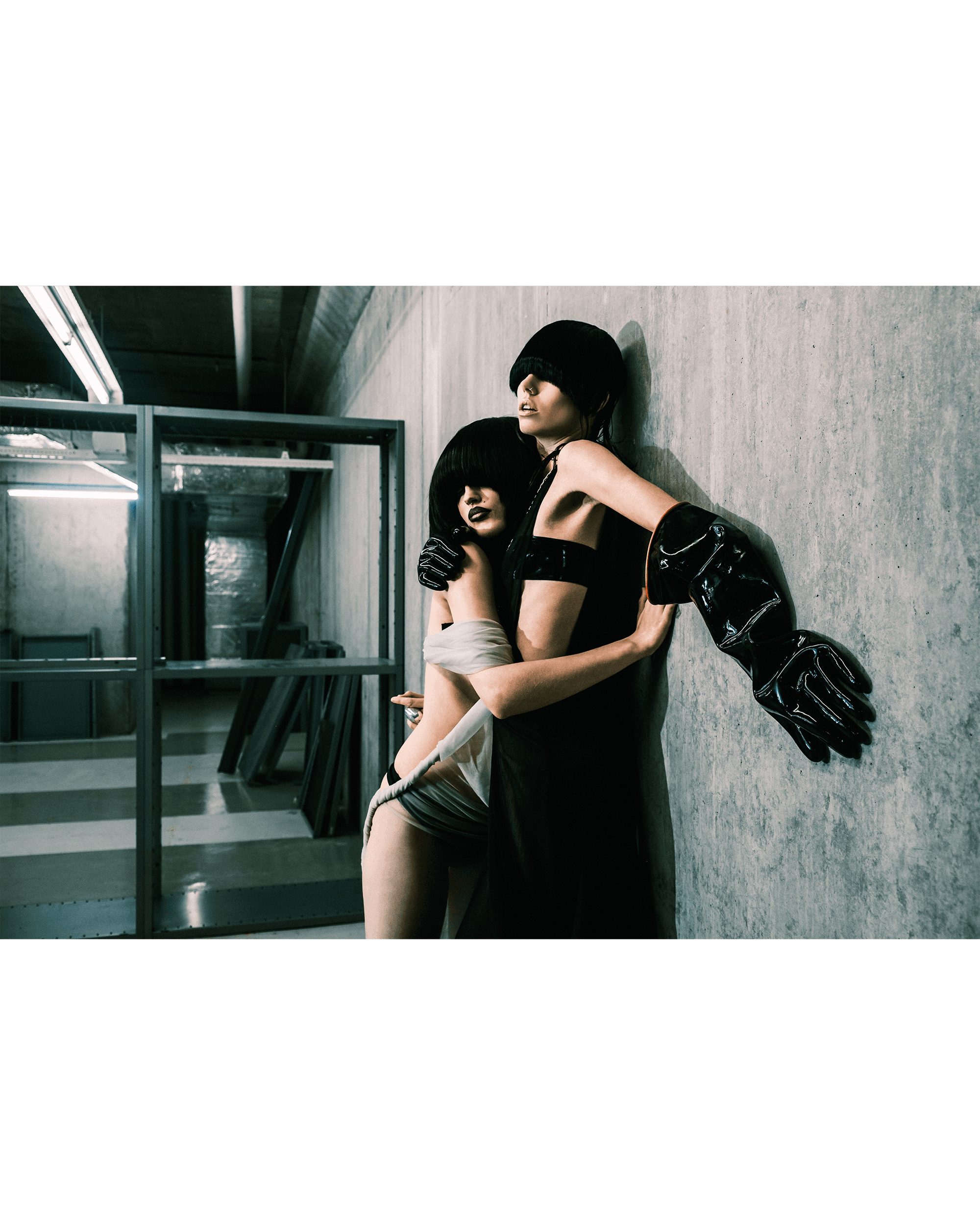 Exit Void Bizzarre — Look 6