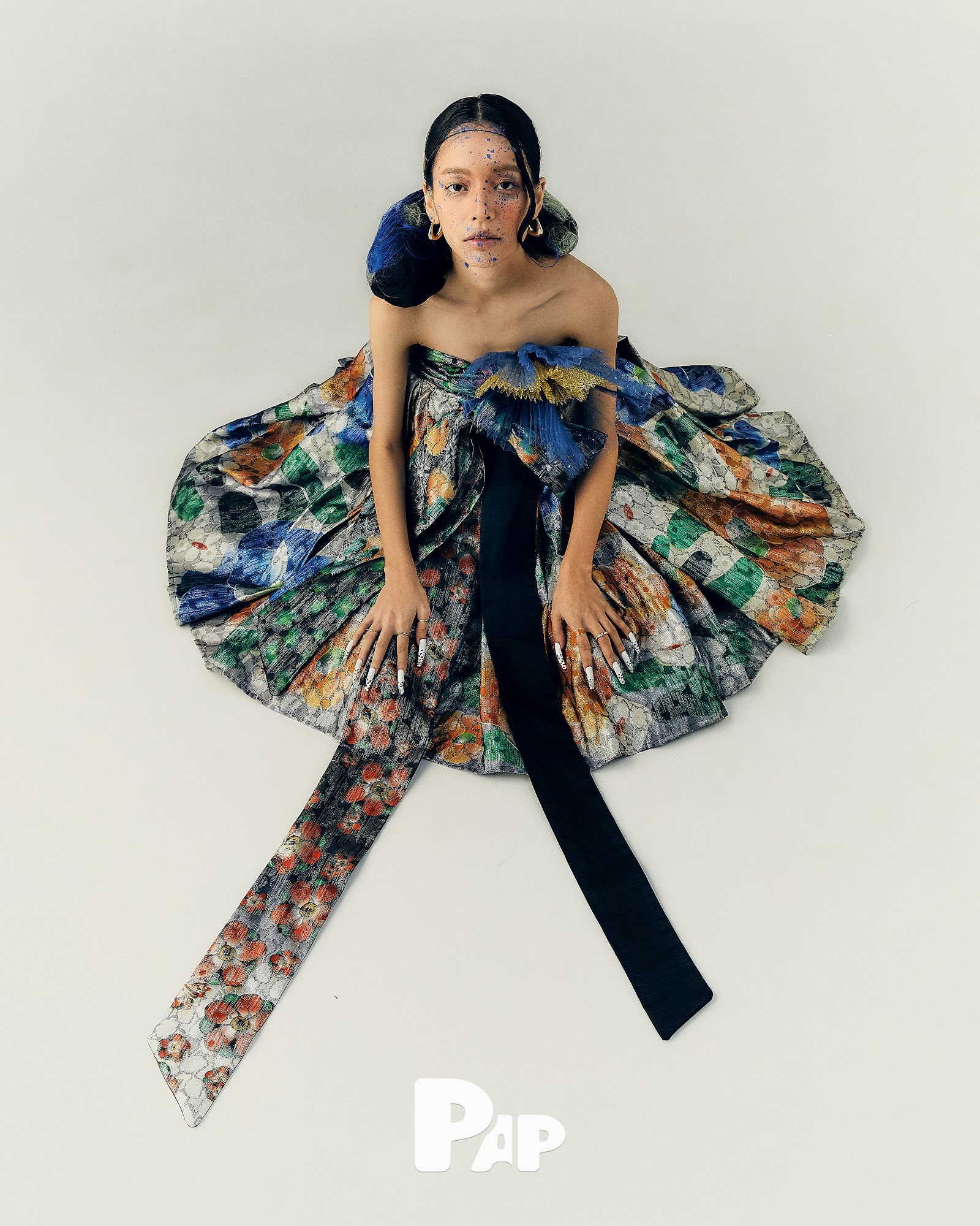 FISHERWOMEN — Look 10