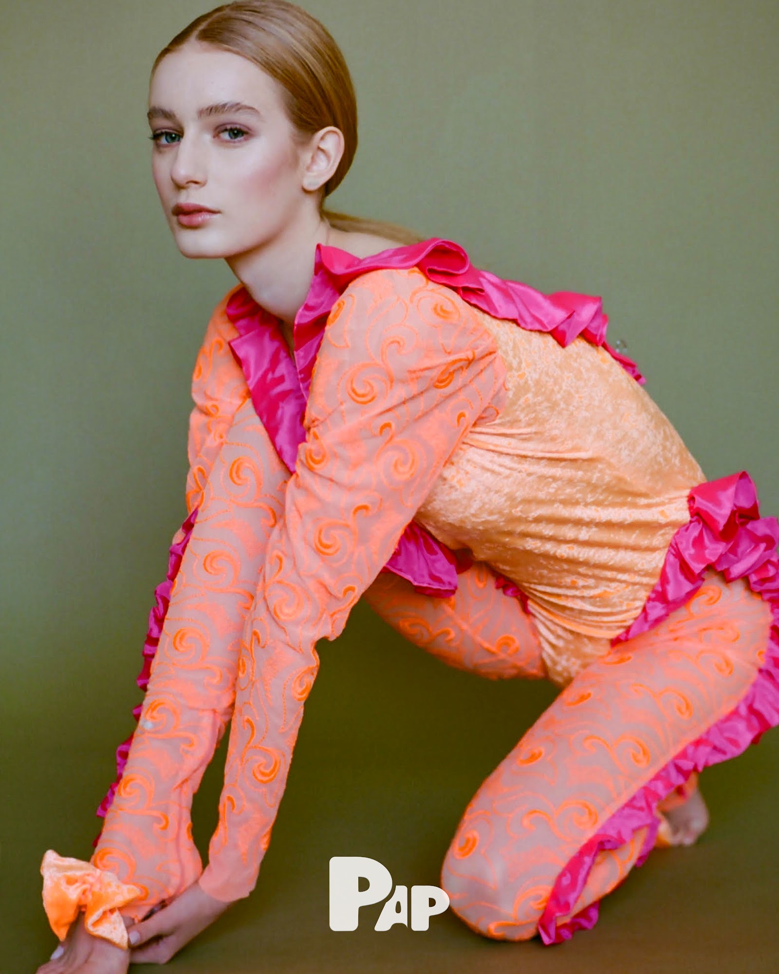 A GRAND GESTURE — Look 2