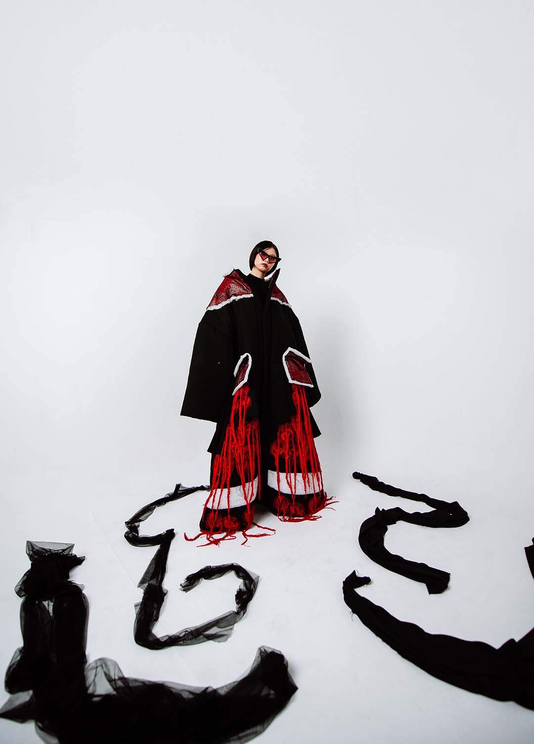 DISTORTED DREAMS — Look 9