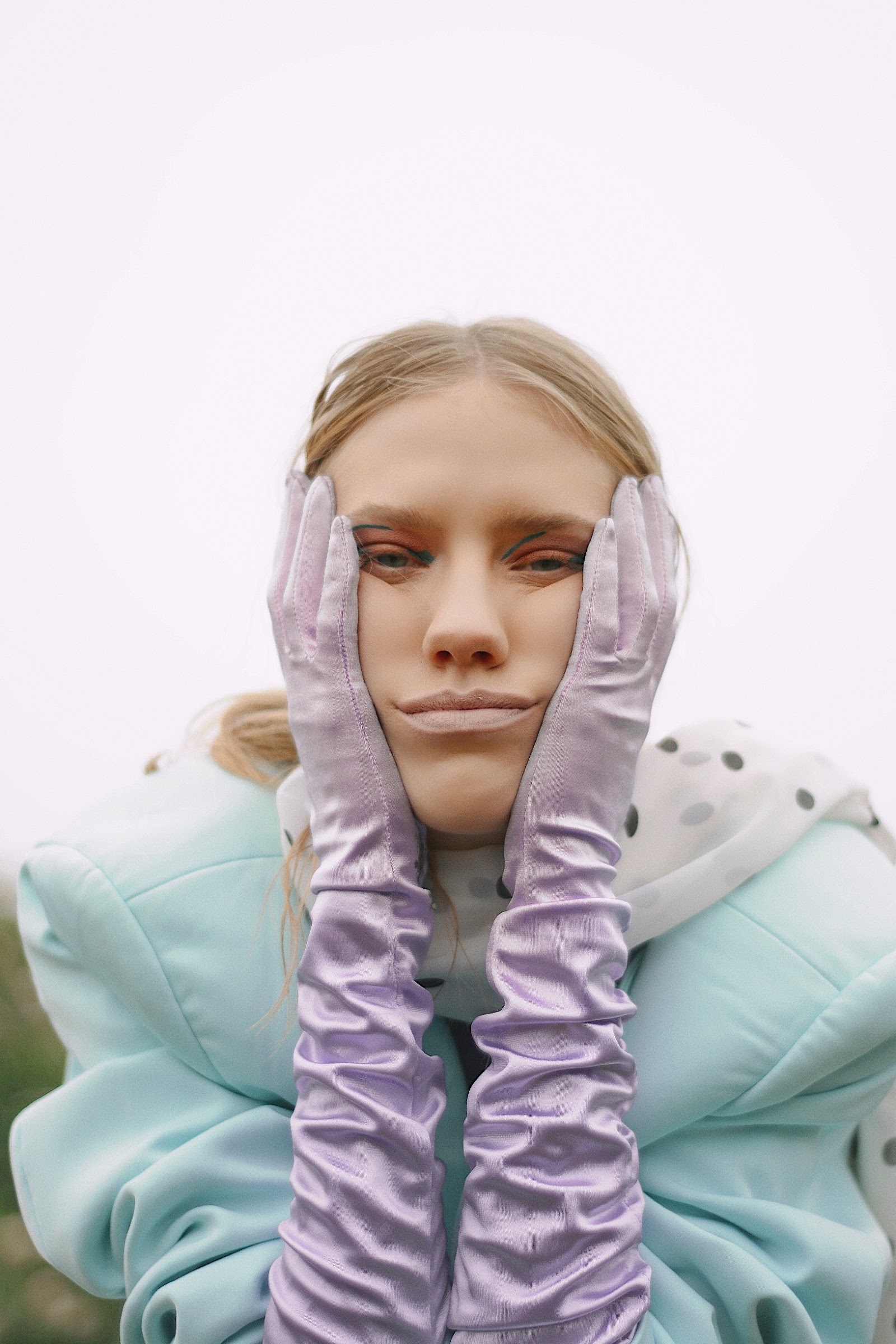 RETROUVAILLES — Look 9