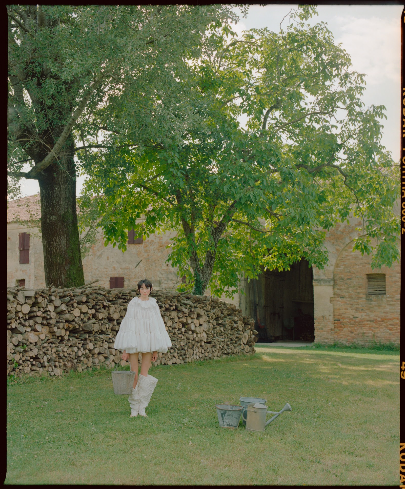WHITE AND NAIVE — Look 5