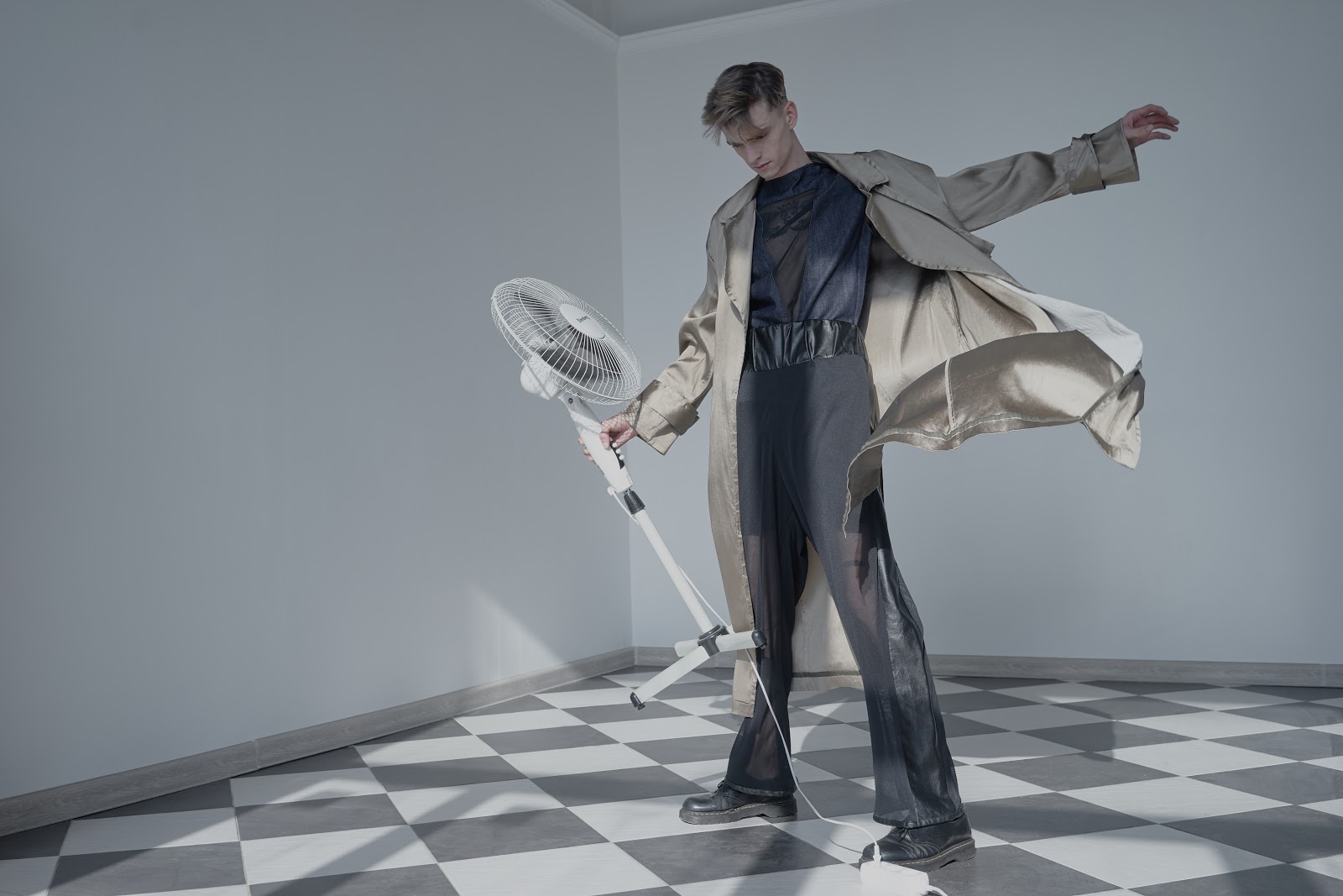 WEIRD PERSON — Look 5