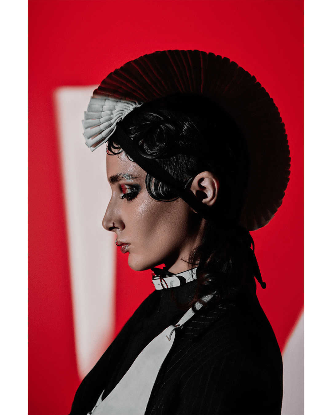 Contacting Intrinsic Shadows — Look 8