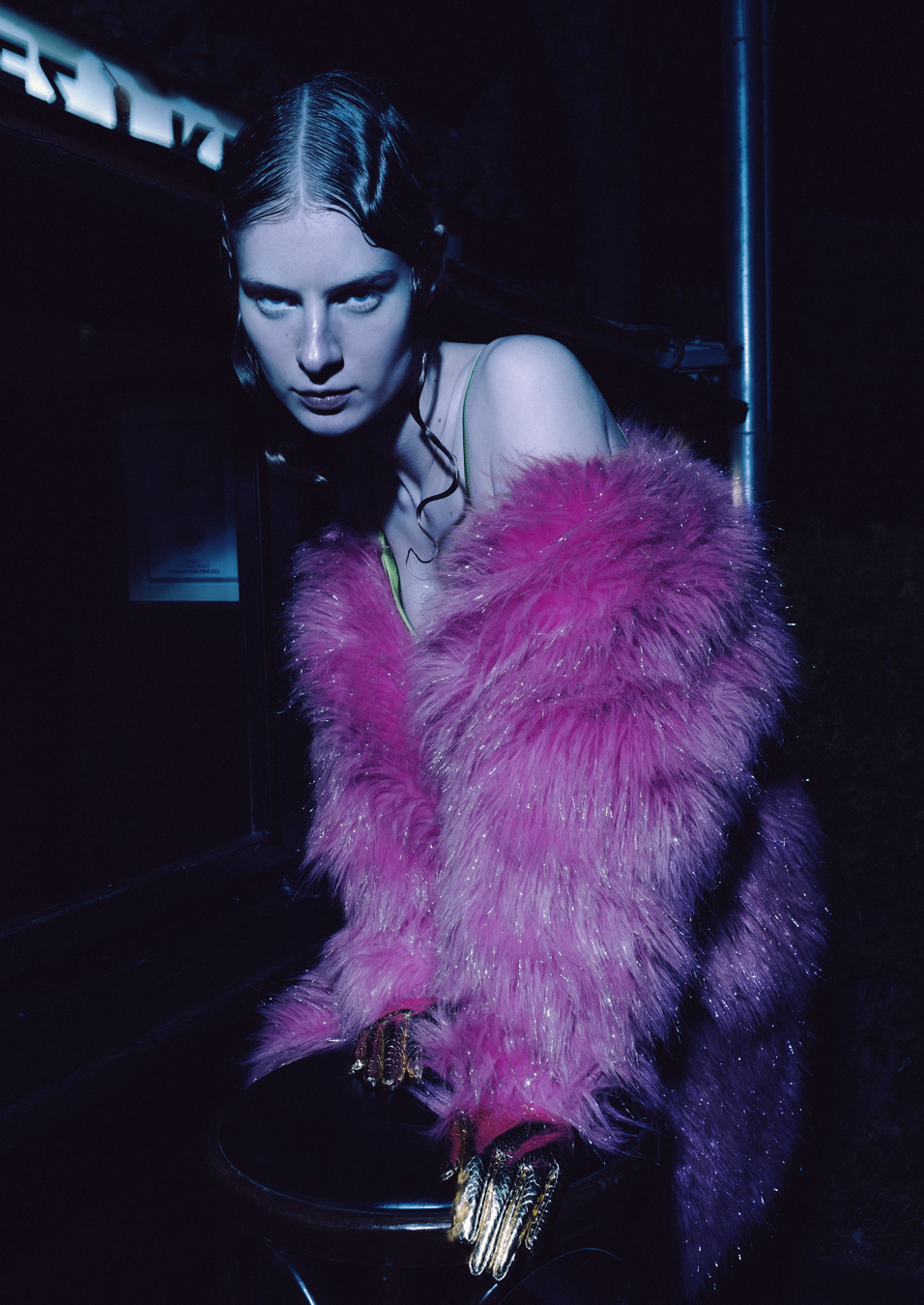 NEW IN TOWN, COME AROUND — Look 3