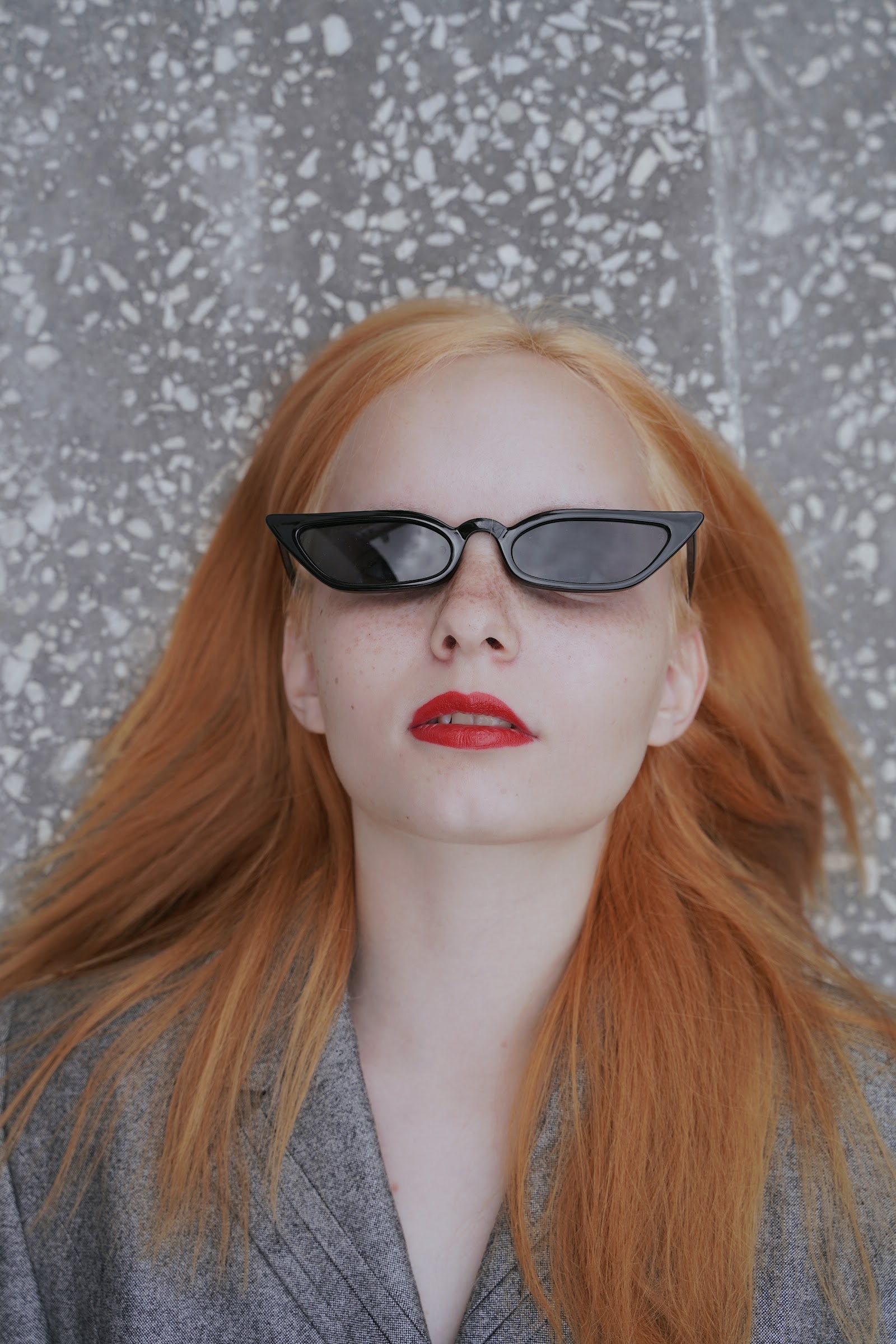 DIE ROOTHAARIGEN PUPPEN — Look 1