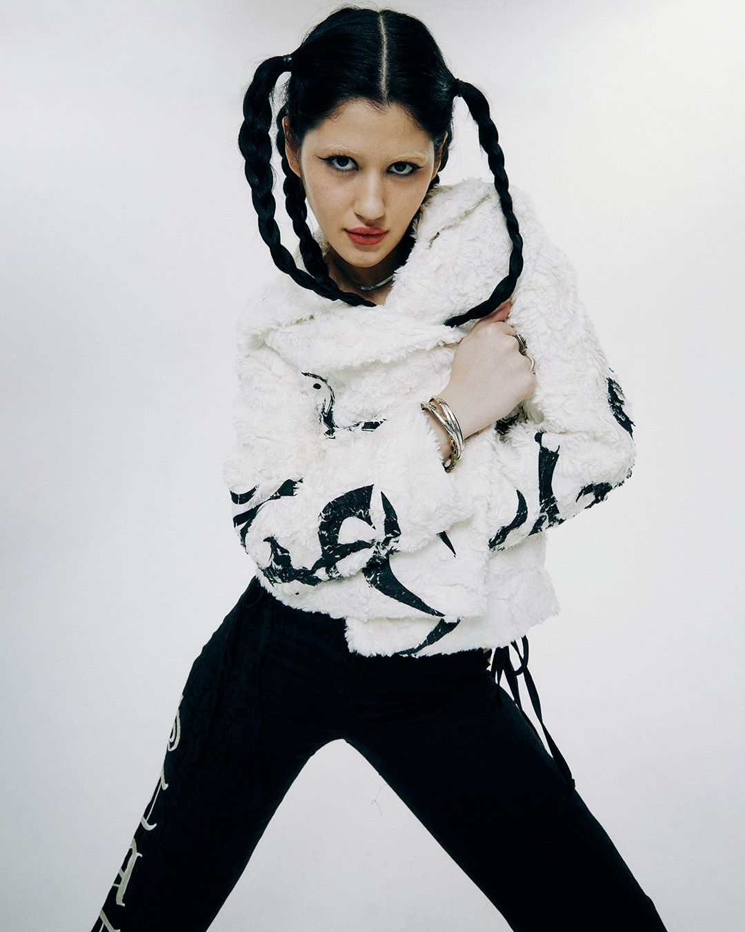 HER NAME IS BRUNA — Look 8