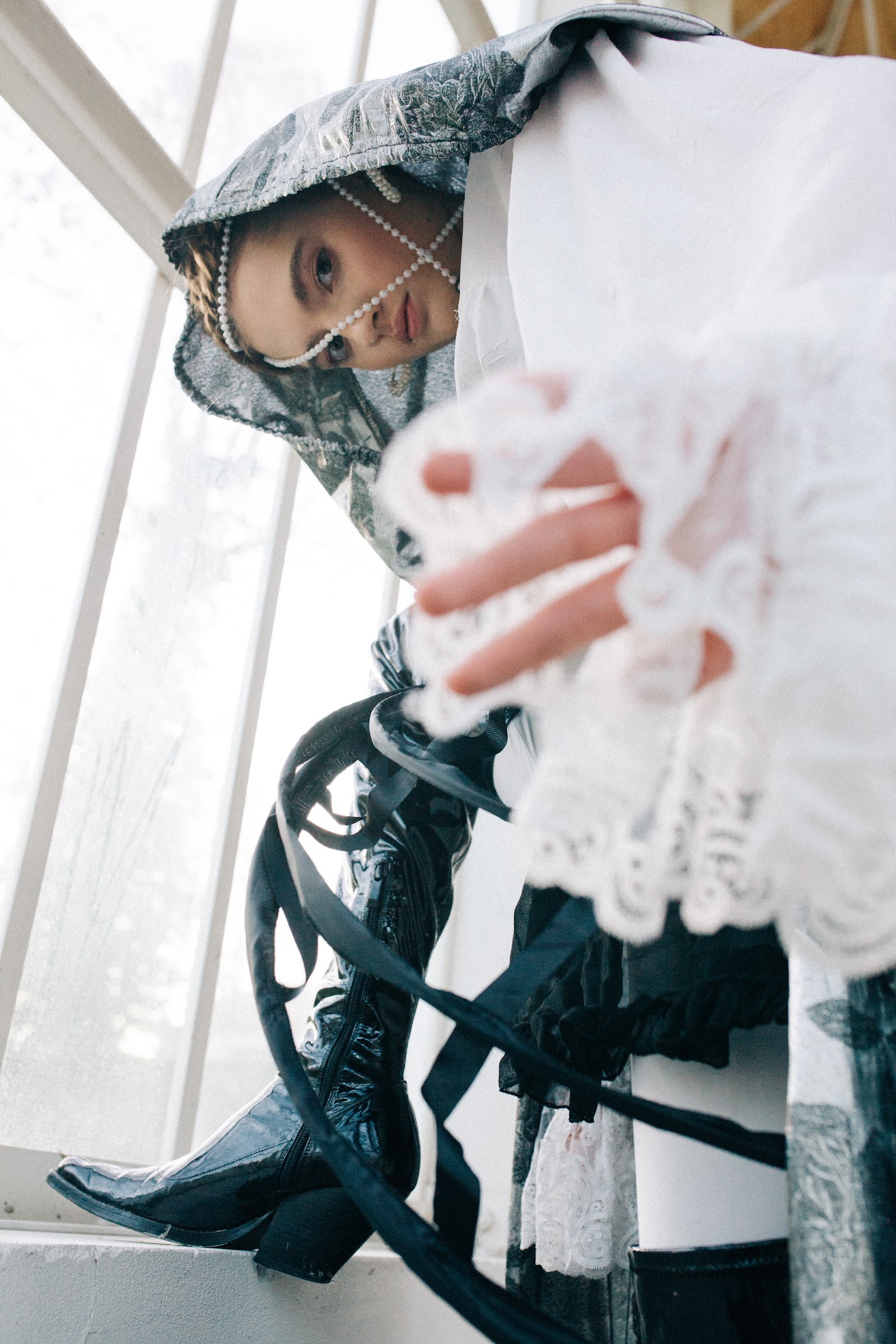 BACK TO VICTORIA AGE — Look 13