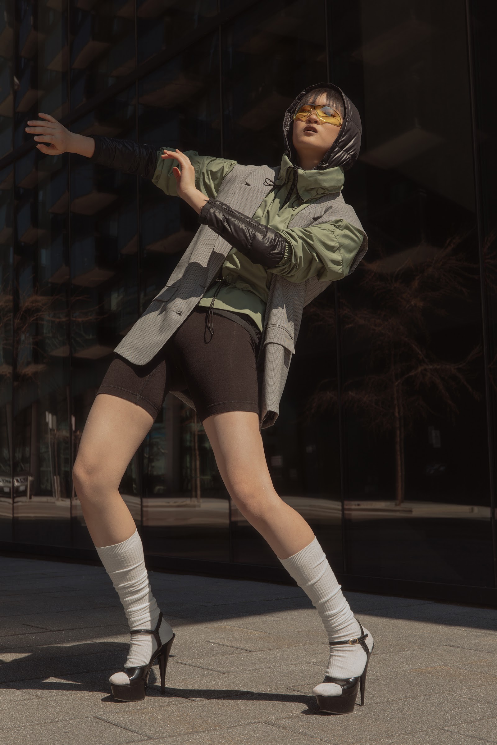 DISCONNECTED — Look 6