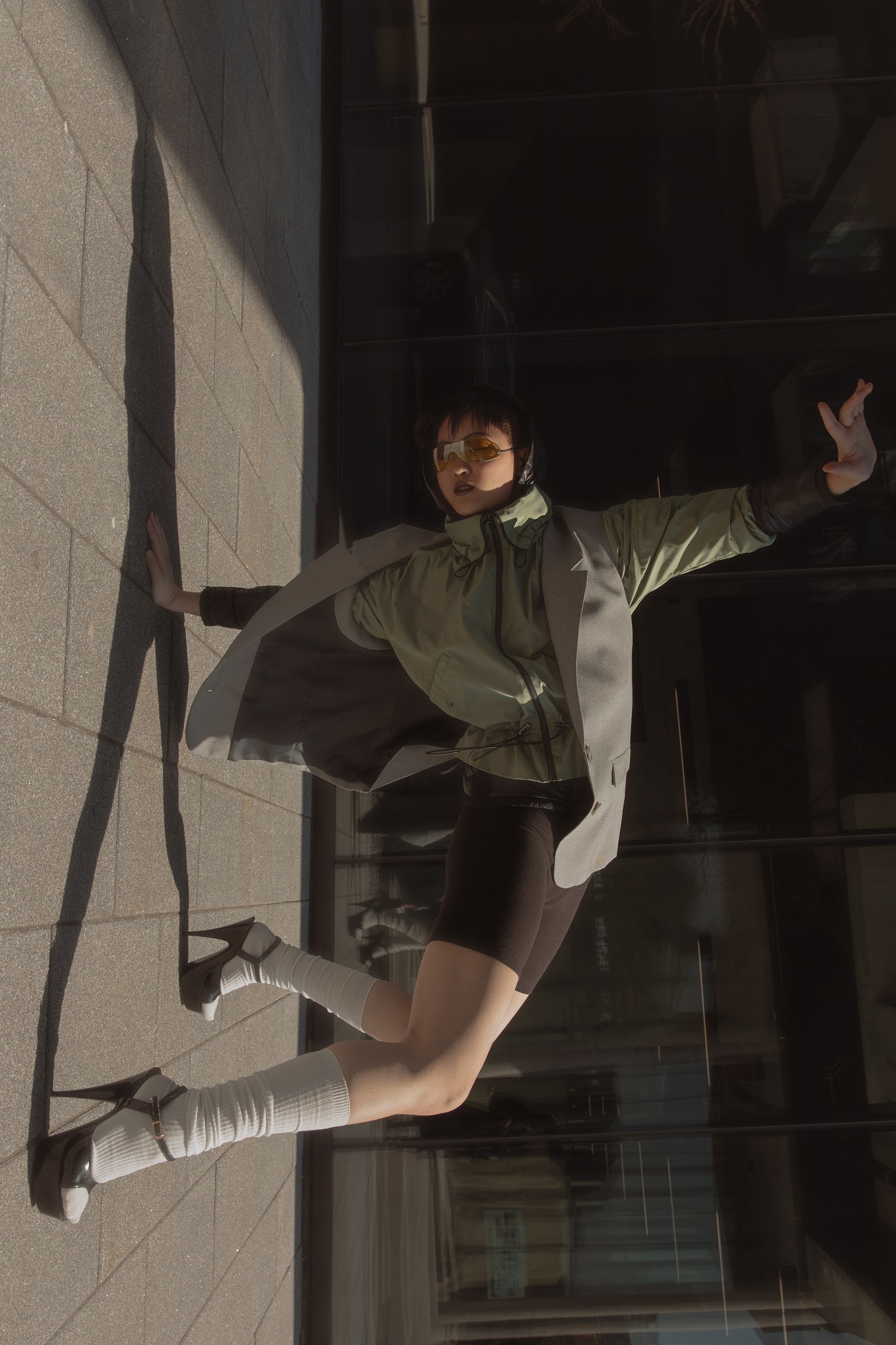 DISCONNECTED — Look 8